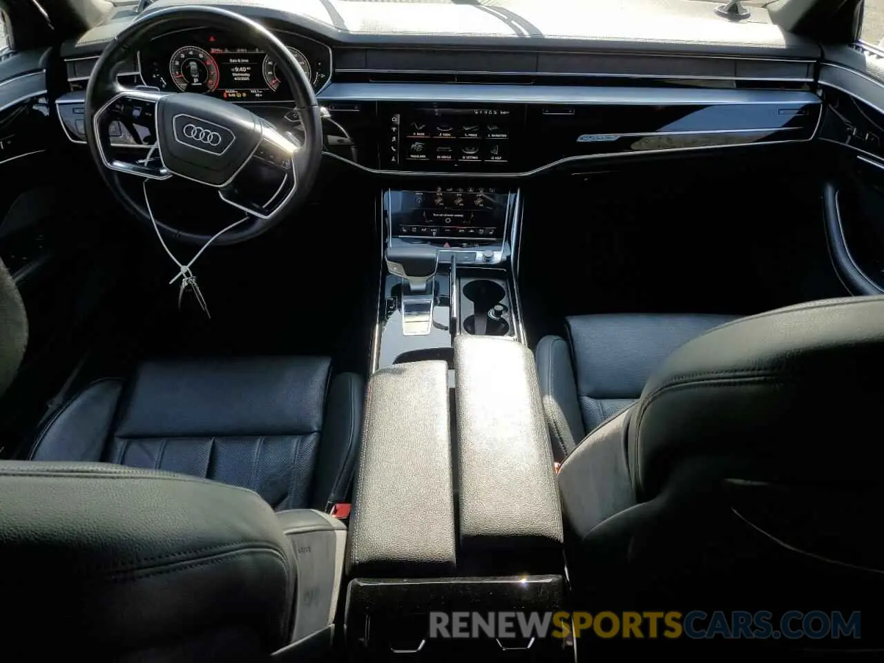 8 Фотография поврежденного автомобиля WAU8DAF86KN005264 AUDI A8 2019