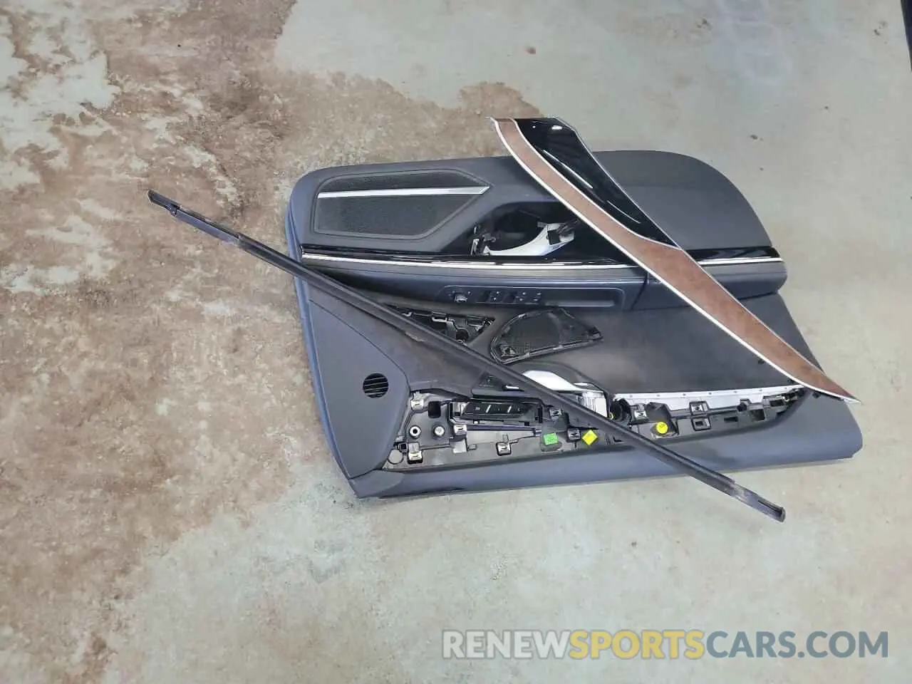 12 Photograph of a damaged car WAU8DAF86KN005765 AUDI A8 2019