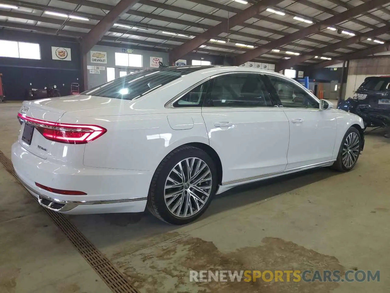 3 Photograph of a damaged car WAU8DAF86KN005765 AUDI A8 2019
