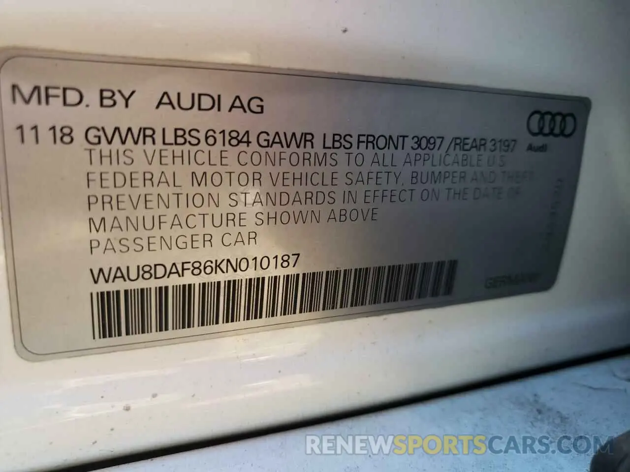 10 Фотография поврежденного автомобиля WAU8DAF86KN010187 AUDI A8 2019