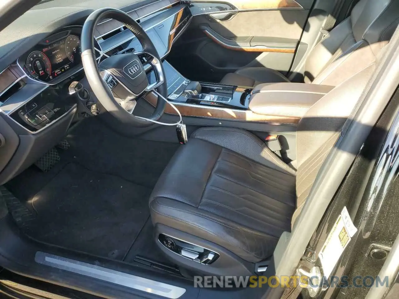 7 Photograph of a damaged car WAU8DAF87KN004768 AUDI A8 2019