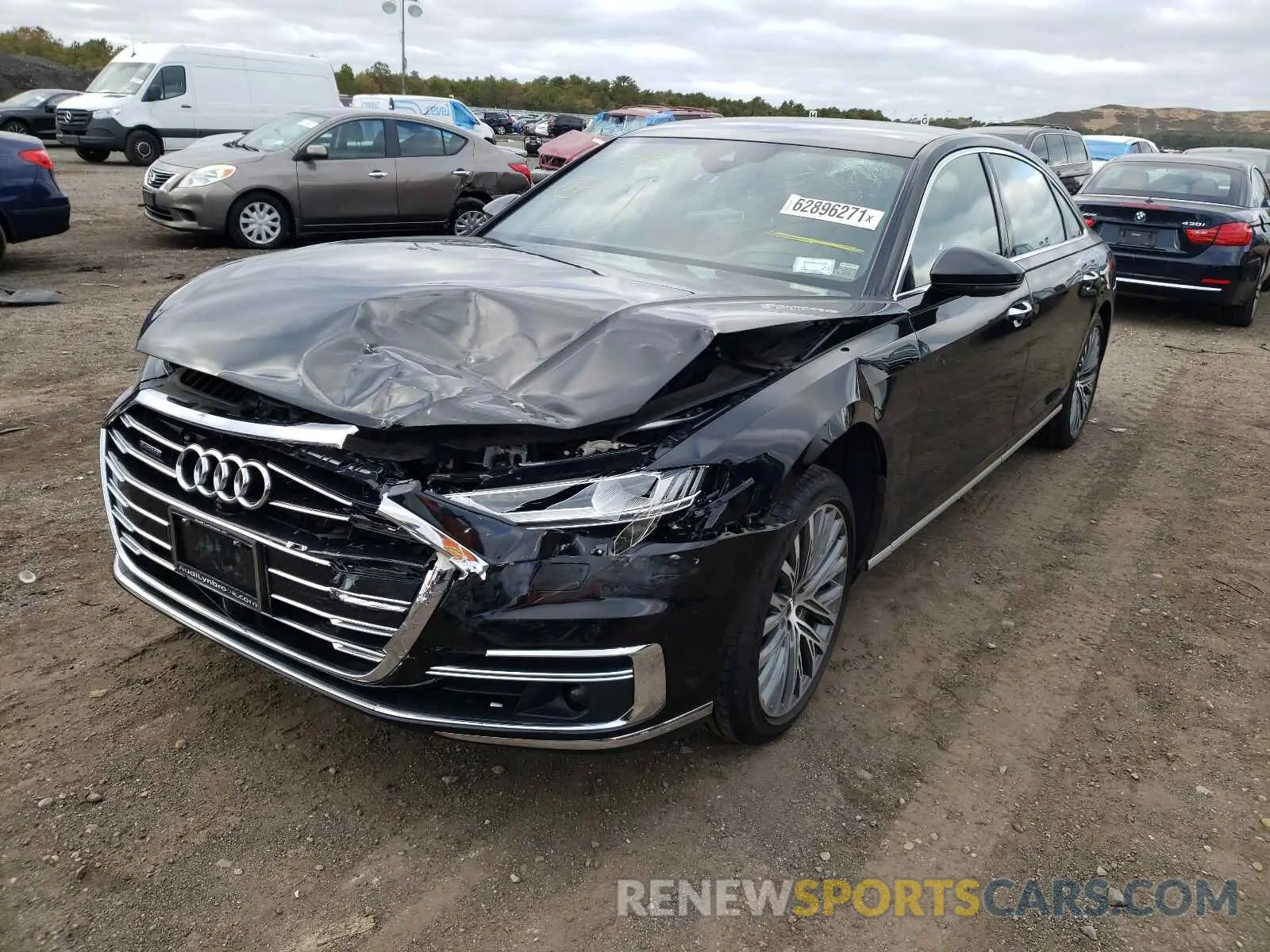 2 Фотография поврежденного автомобиля WAU8DAF88KN005640 AUDI A8 2019