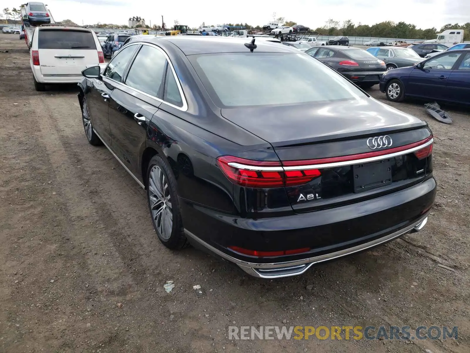 3 Фотография поврежденного автомобиля WAU8DAF88KN005640 AUDI A8 2019
