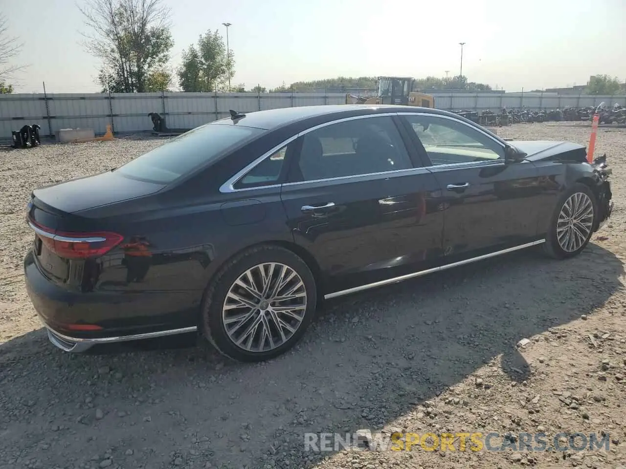 3 Фотография поврежденного автомобиля WAU8DAF88KN005671 AUDI A8 2019