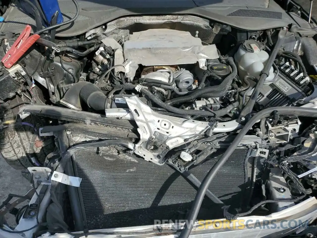 11 Фотография поврежденного автомобиля WAU8DAF88KN006268 AUDI A8 2019