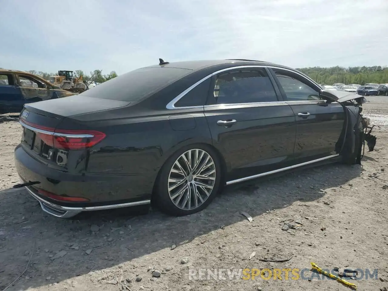 3 Фотография поврежденного автомобиля WAU8DAF88KN006268 AUDI A8 2019
