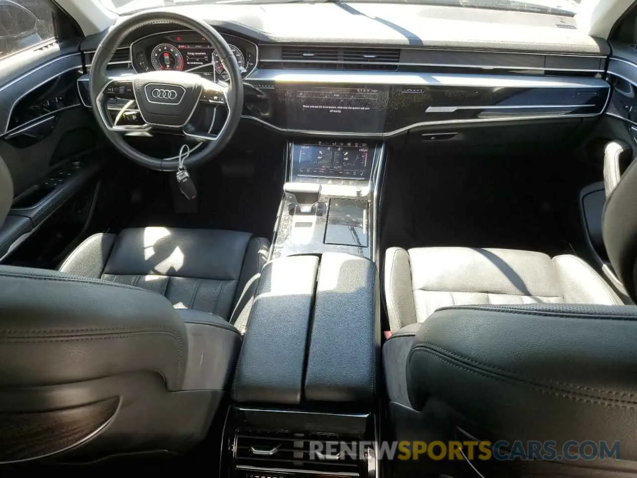 8 Фотография поврежденного автомобиля WAU8DAF88KN011860 AUDI A8 2019