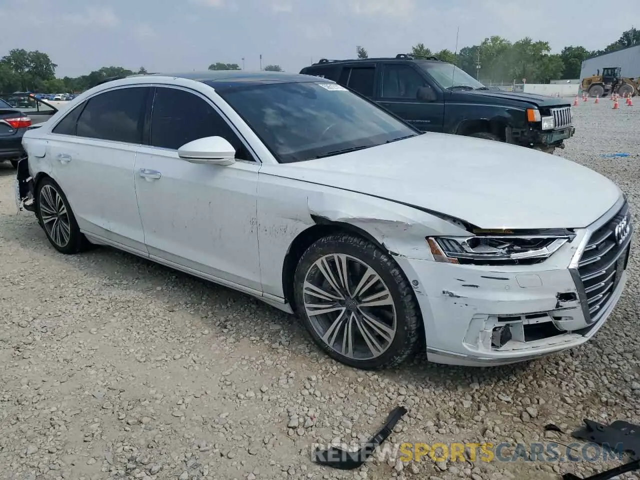 4 Фотография поврежденного автомобиля WAU8EAF81KN024821 AUDI A8 2019