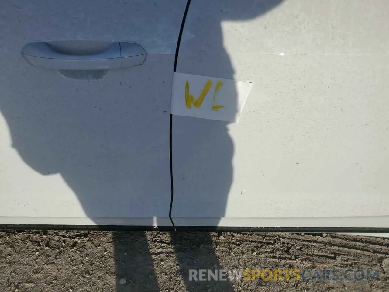 12 Фотография поврежденного автомобиля WAU8DAF86MN031902 AUDI A8 2021