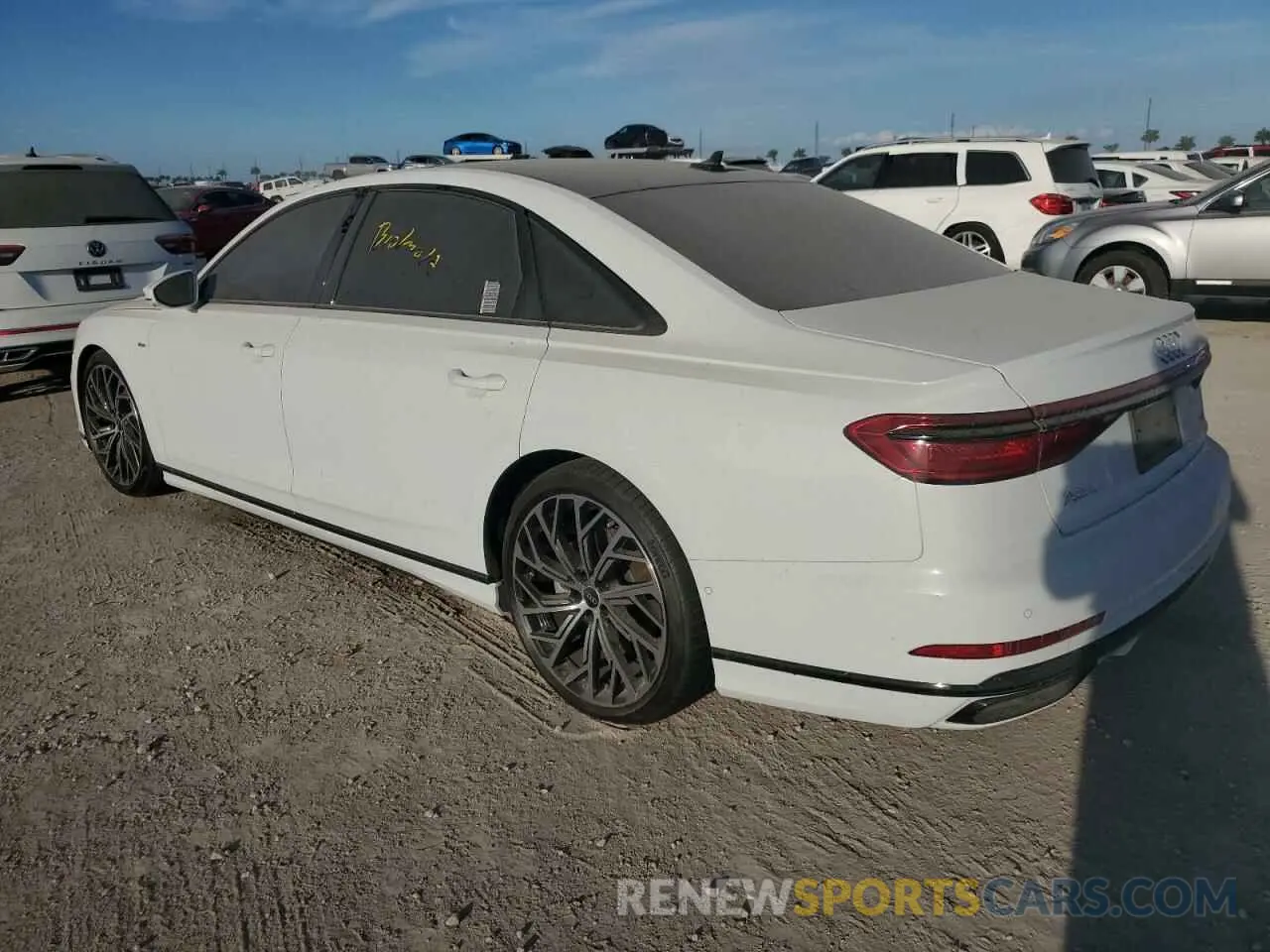 2 Фотография поврежденного автомобиля WAU8DAF86MN031902 AUDI A8 2021