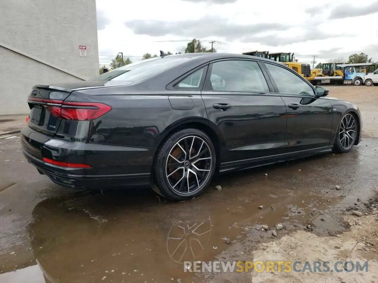 3 Фотография поврежденного автомобиля WAU8EAF82MN033093 AUDI A8 2021
