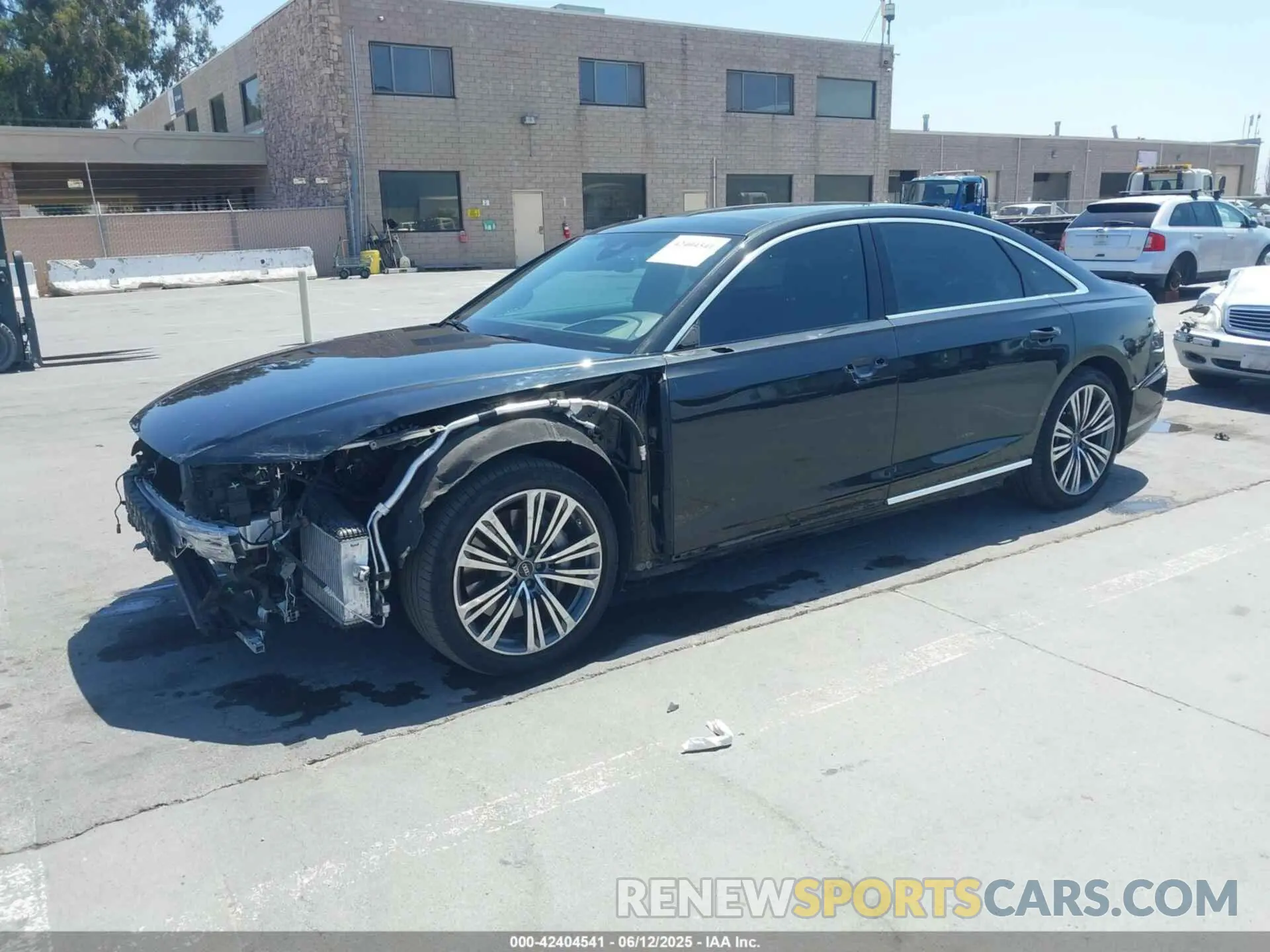 2 Фотография поврежденного автомобиля WAULDAF83NN010176 AUDI A8 2022