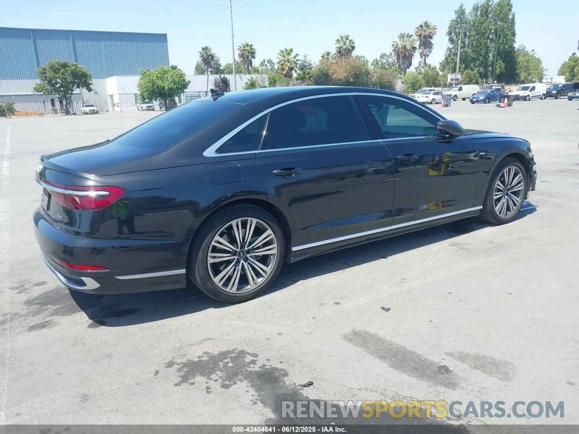 4 Фотография поврежденного автомобиля WAULDAF83NN010176 AUDI A8 2022