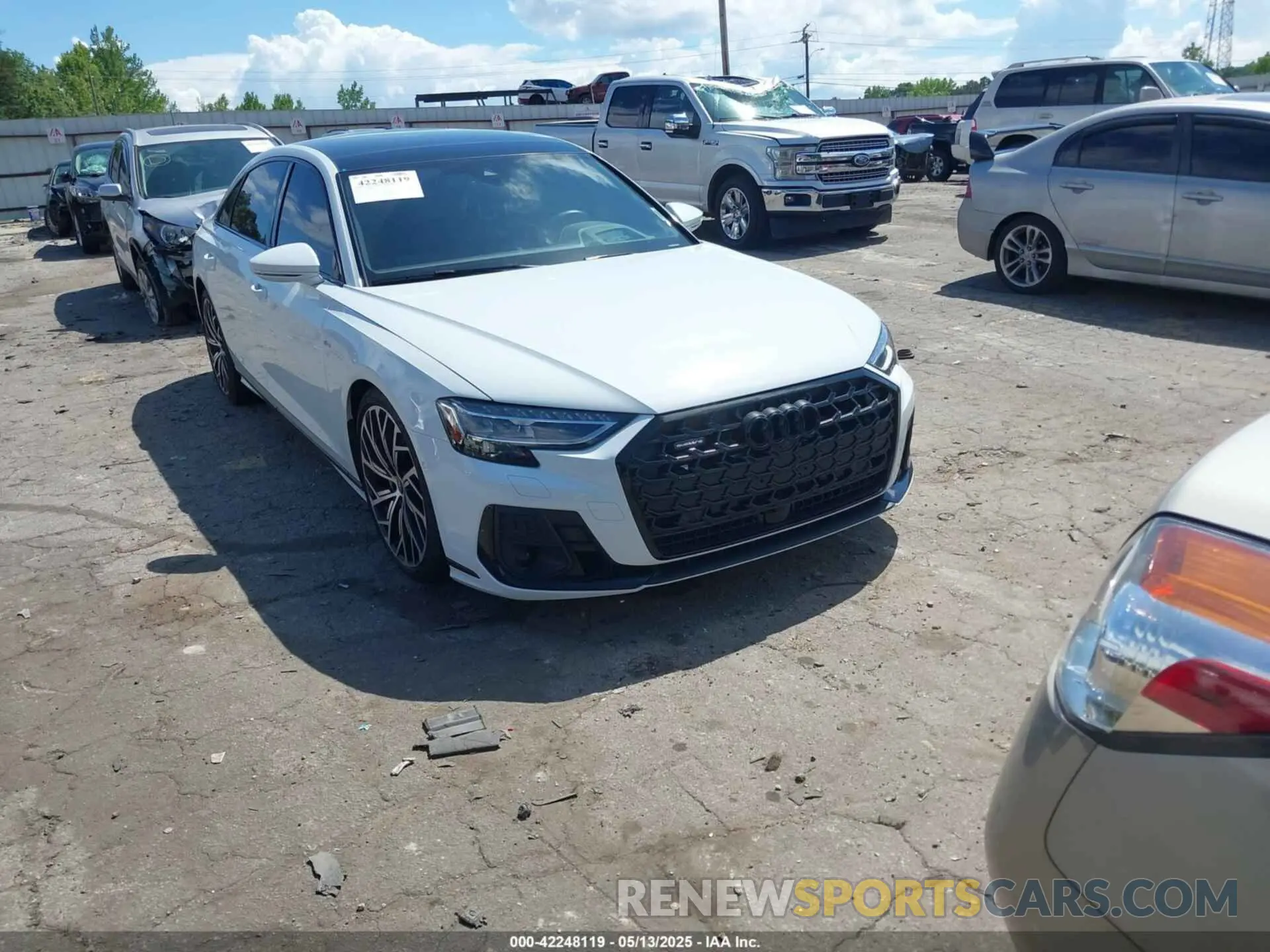 1 Фотография поврежденного автомобиля WAULDAF84RN001296 AUDI A8 2024