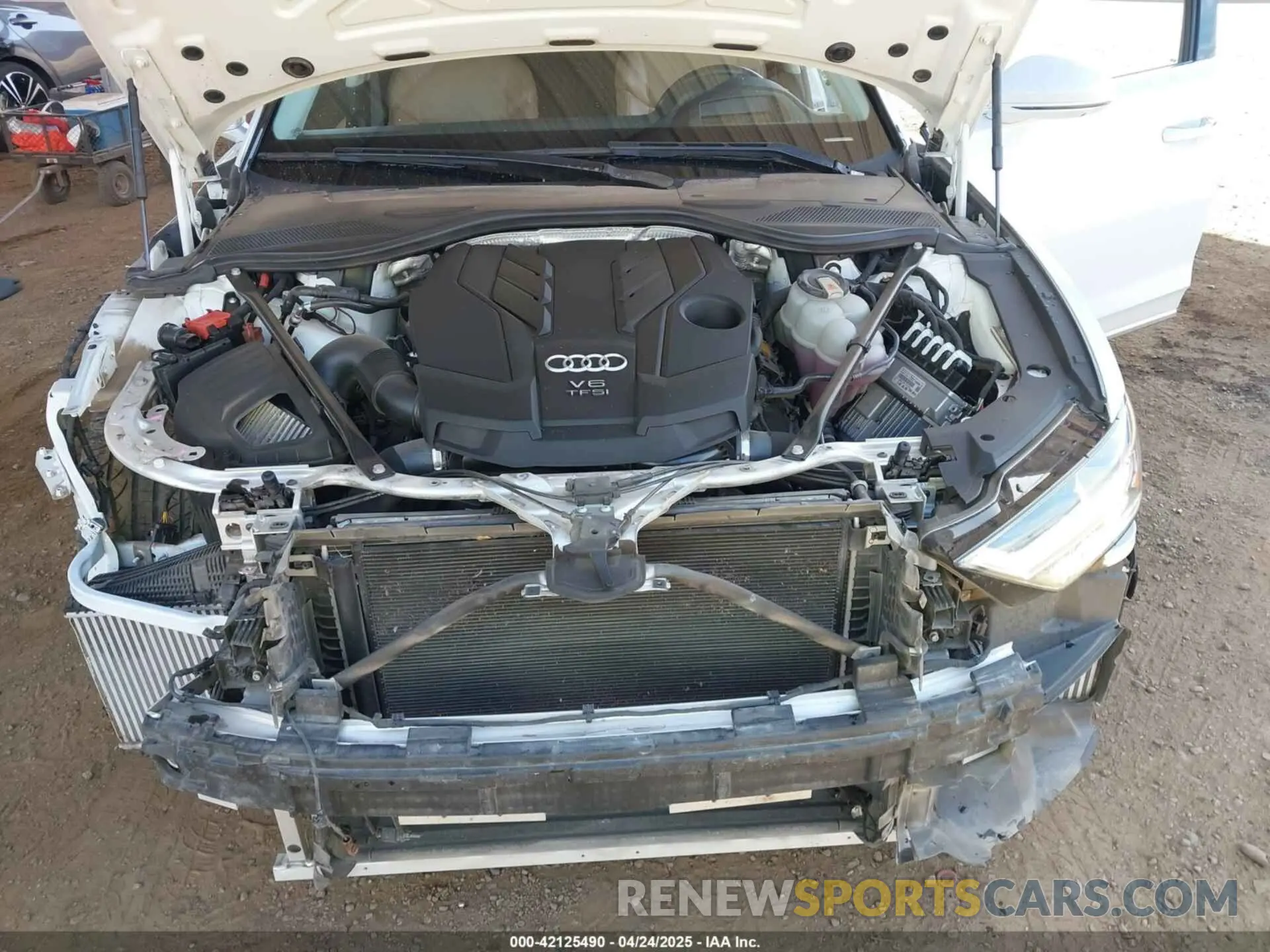 10 Фотография поврежденного автомобиля WAU8DAF83KN006128 AUDI A8 L 2019