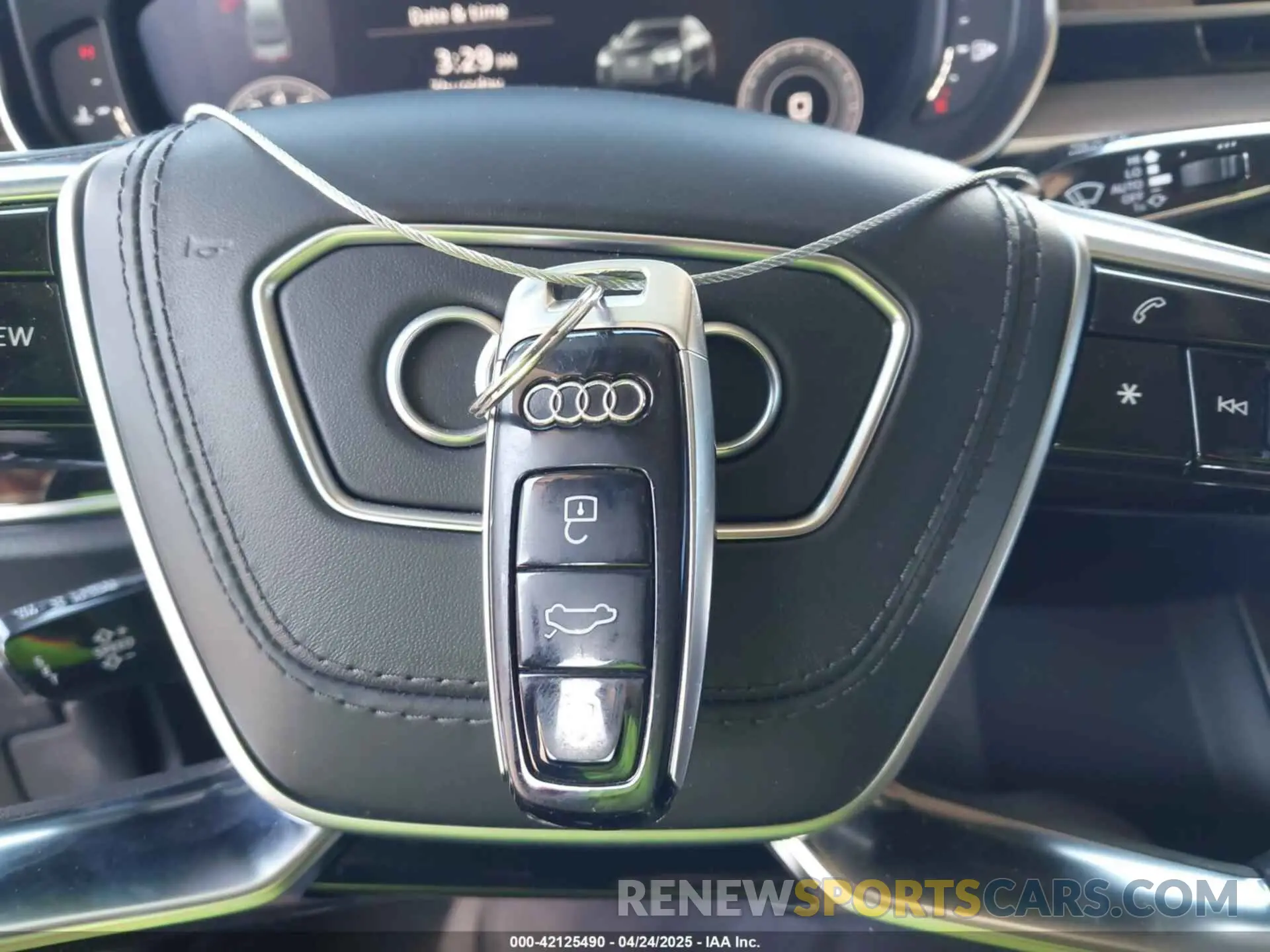 11 Фотография поврежденного автомобиля WAU8DAF83KN006128 AUDI A8 L 2019