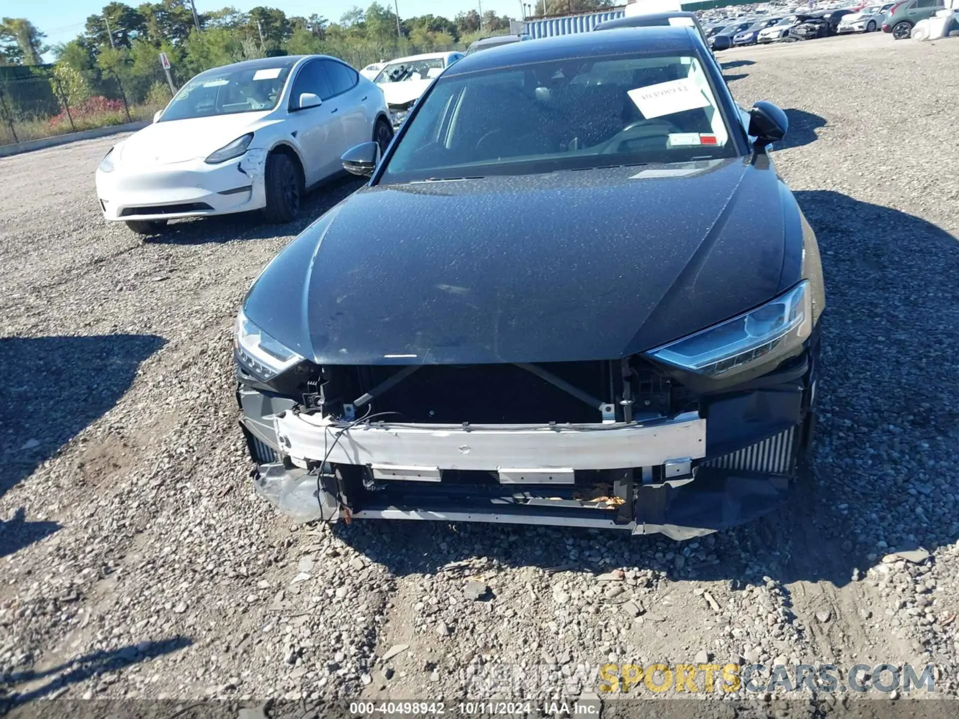 11 Photograph of a damaged car WAU8DAF89KN002701 AUDI A8 L 2019