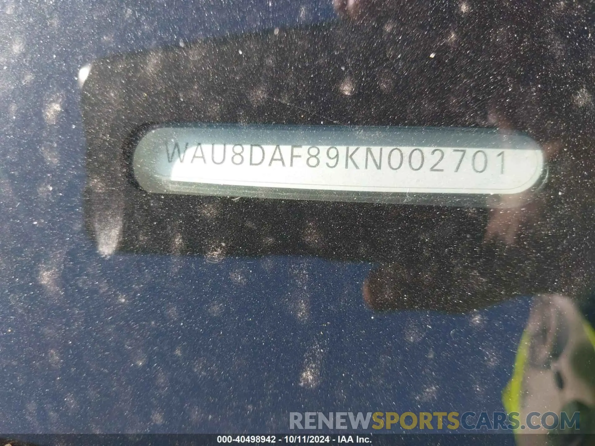 16 Photograph of a damaged car WAU8DAF89KN002701 AUDI A8 L 2019