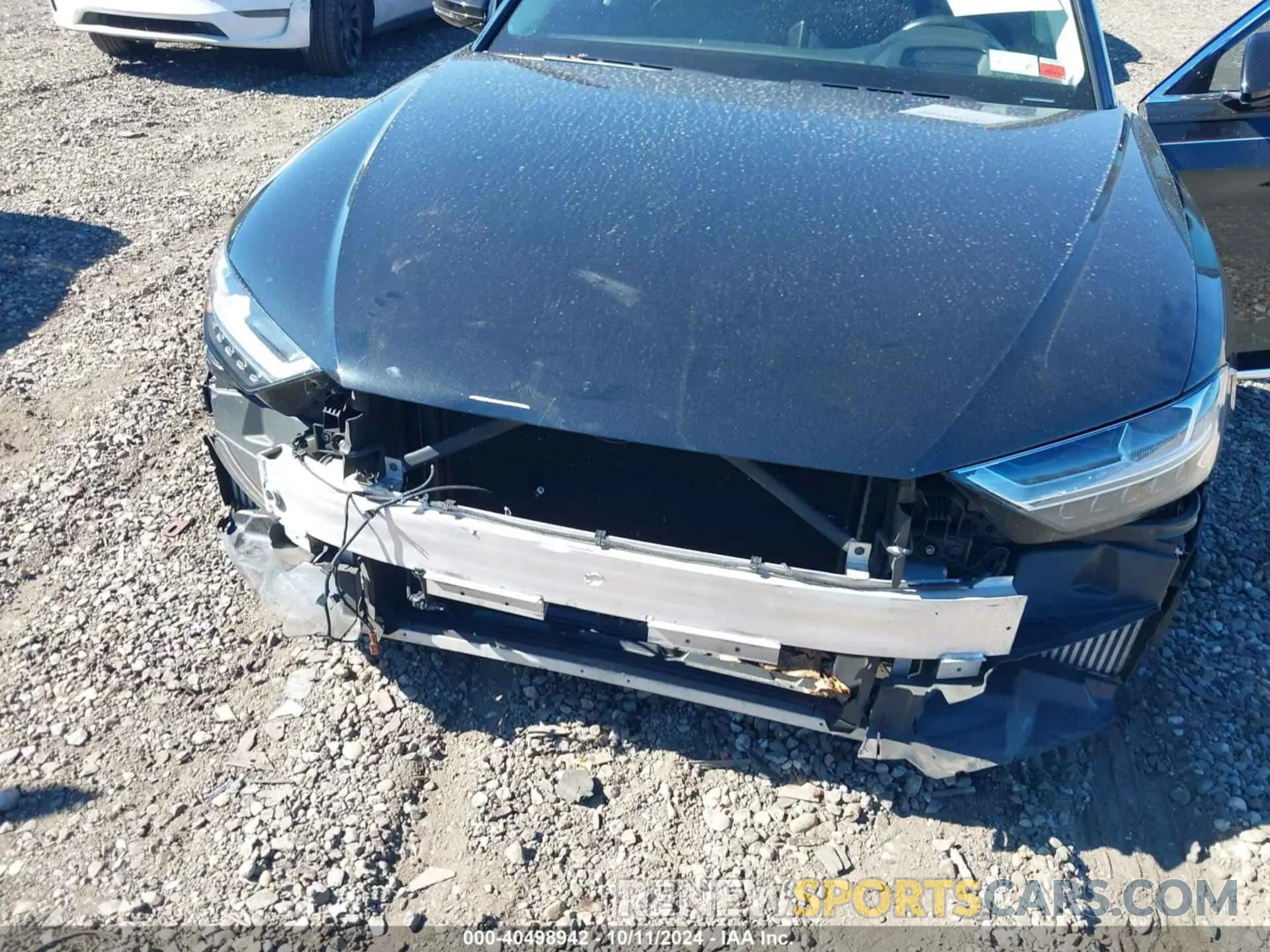 6 Photograph of a damaged car WAU8DAF89KN002701 AUDI A8 L 2019