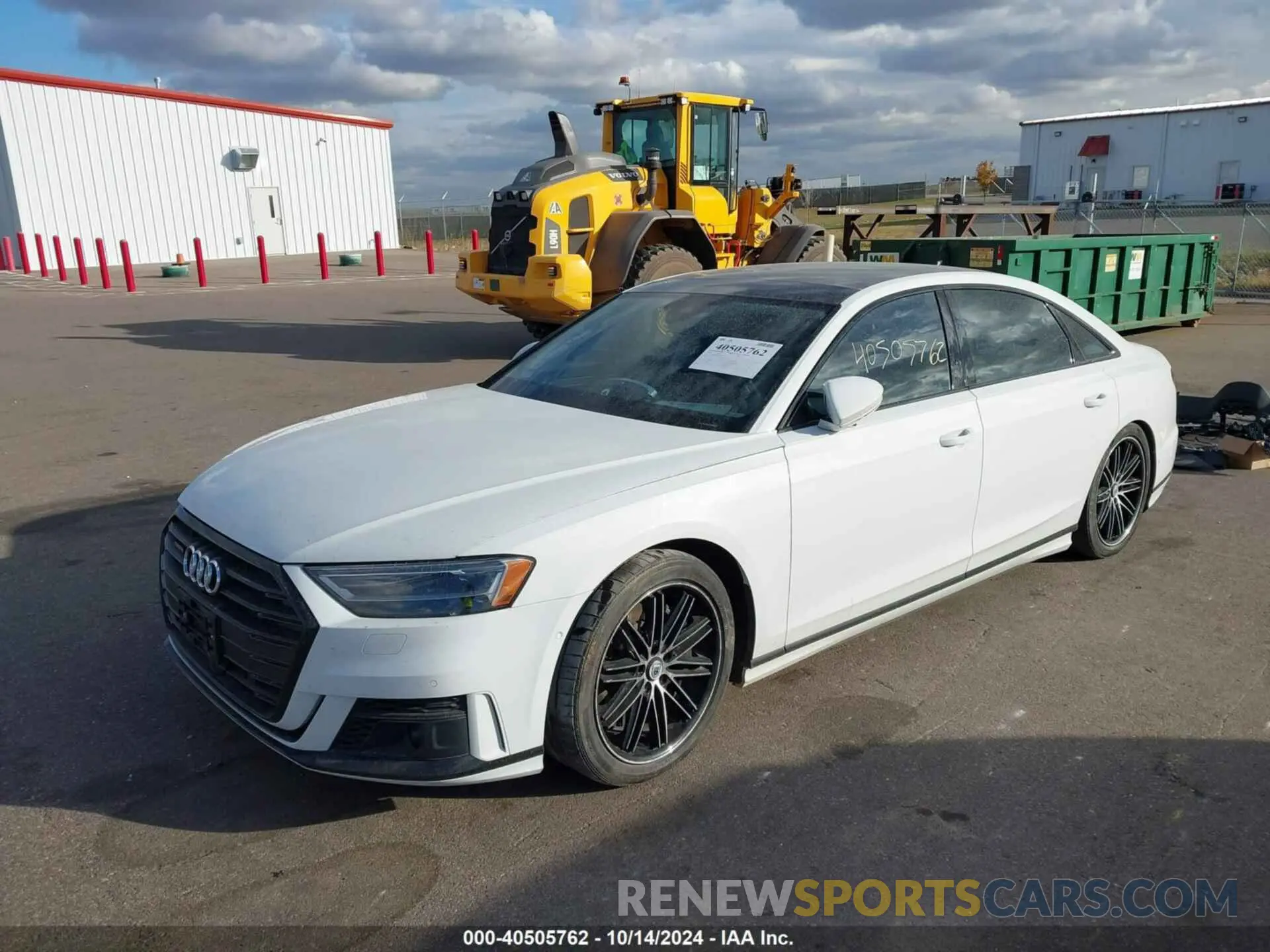 2 Фотография поврежденного автомобиля WAU8EAF89LN005323 AUDI A8 L 2020