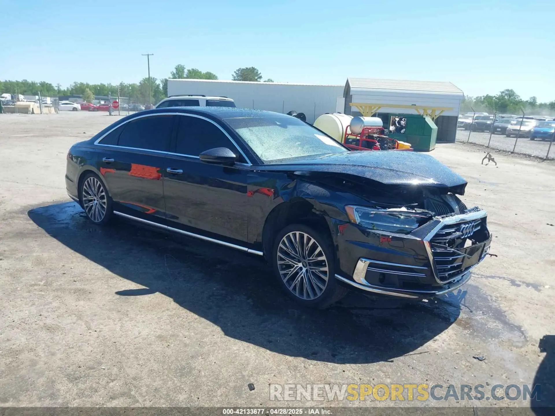 1 Фотография поврежденного автомобиля WAU8DAF80MN016795 AUDI A8 L 2021