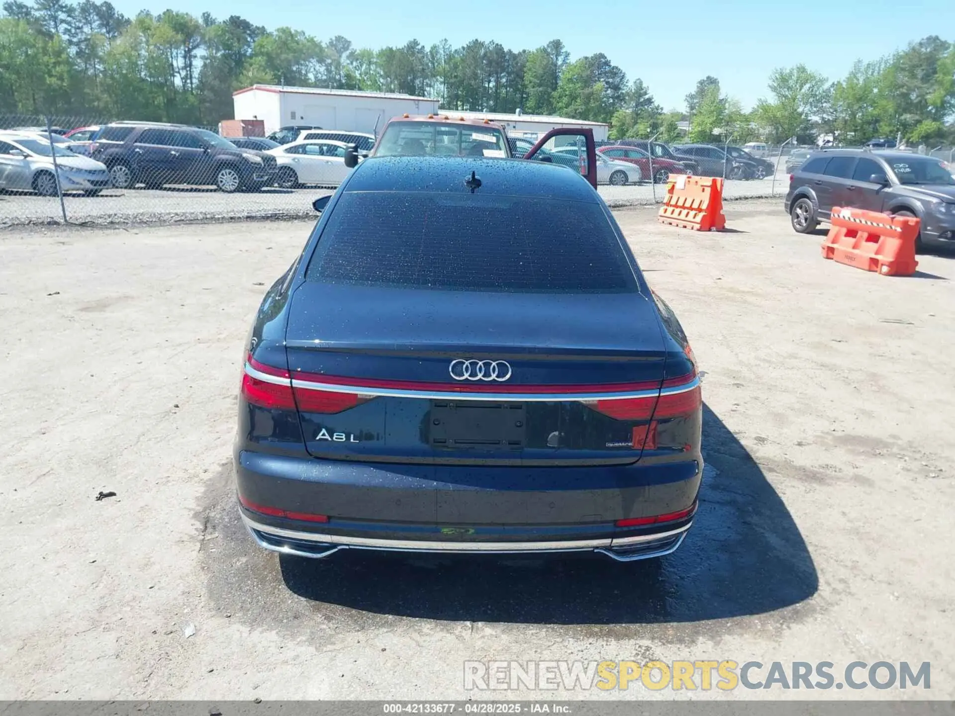 16 Фотография поврежденного автомобиля WAU8DAF80MN016795 AUDI A8 L 2021