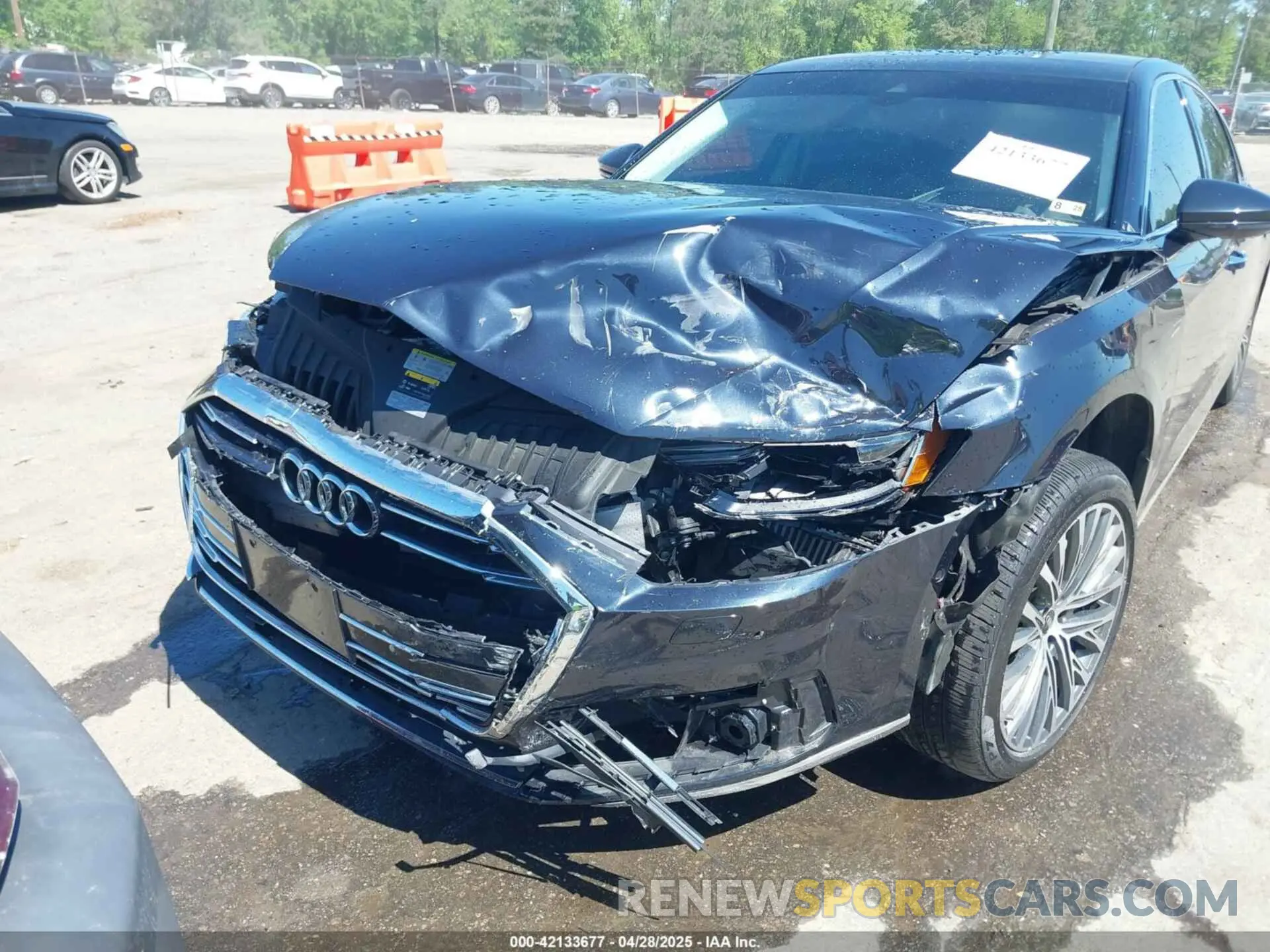 6 Фотография поврежденного автомобиля WAU8DAF80MN016795 AUDI A8 L 2021