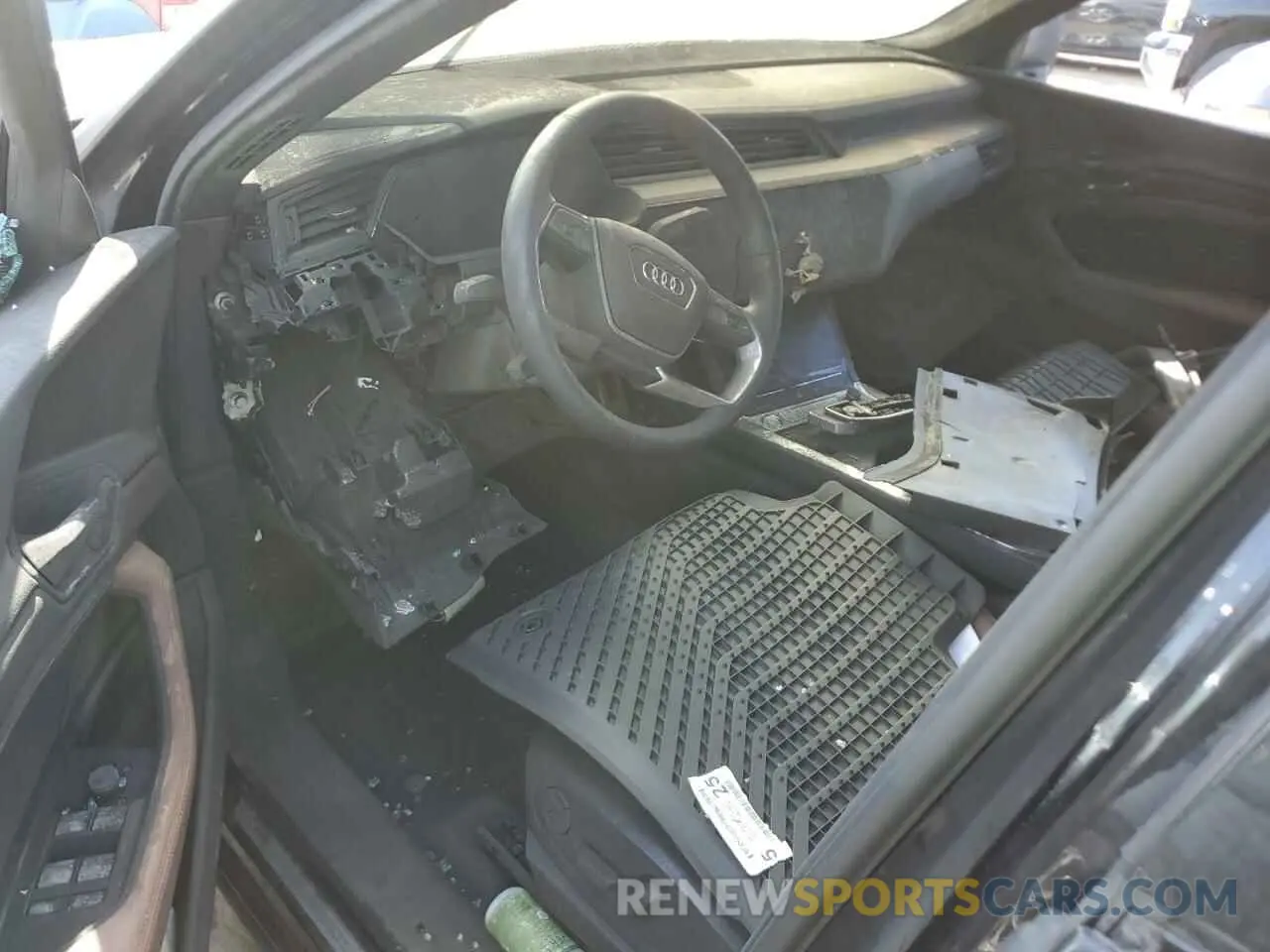 8 Photograph of a damaged car WA1LAAGE2KB013285 AUDI E-TRON 2019