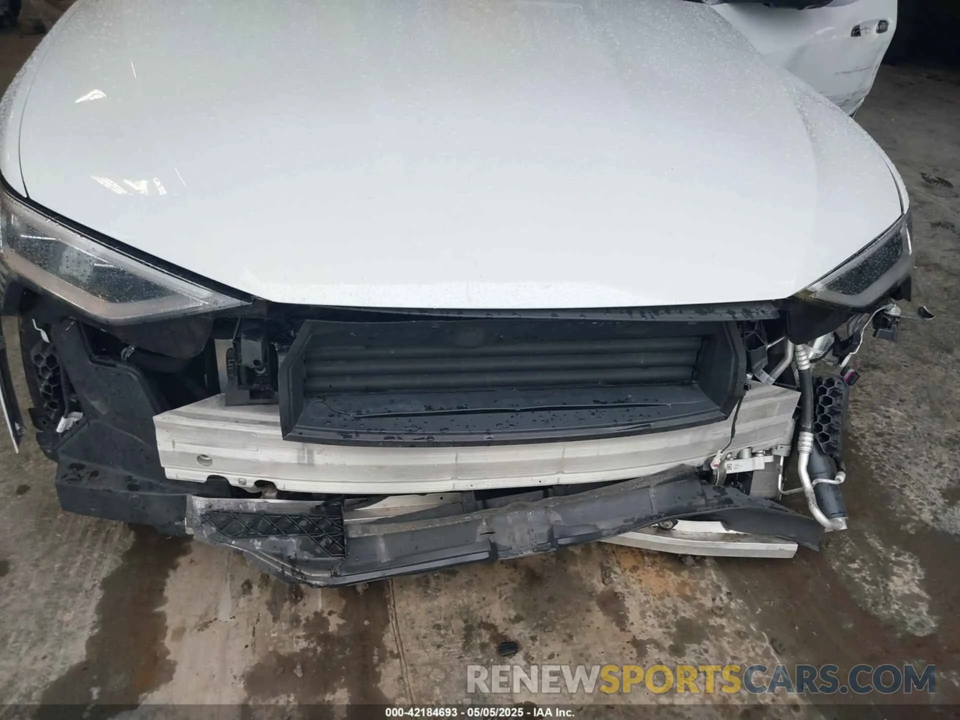 6 Photograph of a damaged car WA1LAAGE4KB023803 AUDI E-TRON 2019