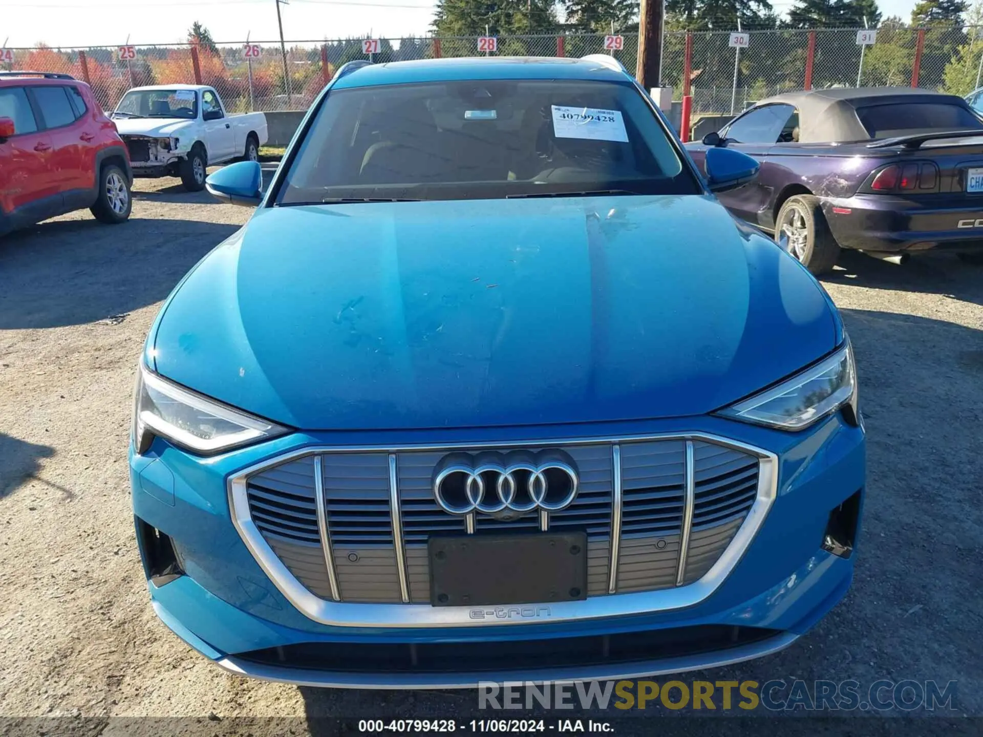 12 Фотография поврежденного автомобиля WA1LAAGE5KB005407 AUDI E-TRON 2019