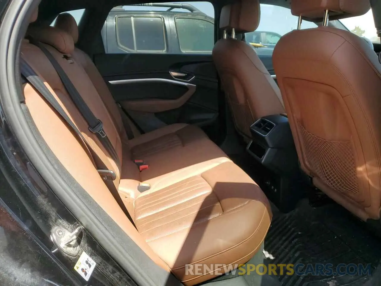 11 Фотография поврежденного автомобиля WA1LAAGE5KB014477 AUDI E-TRON 2019
