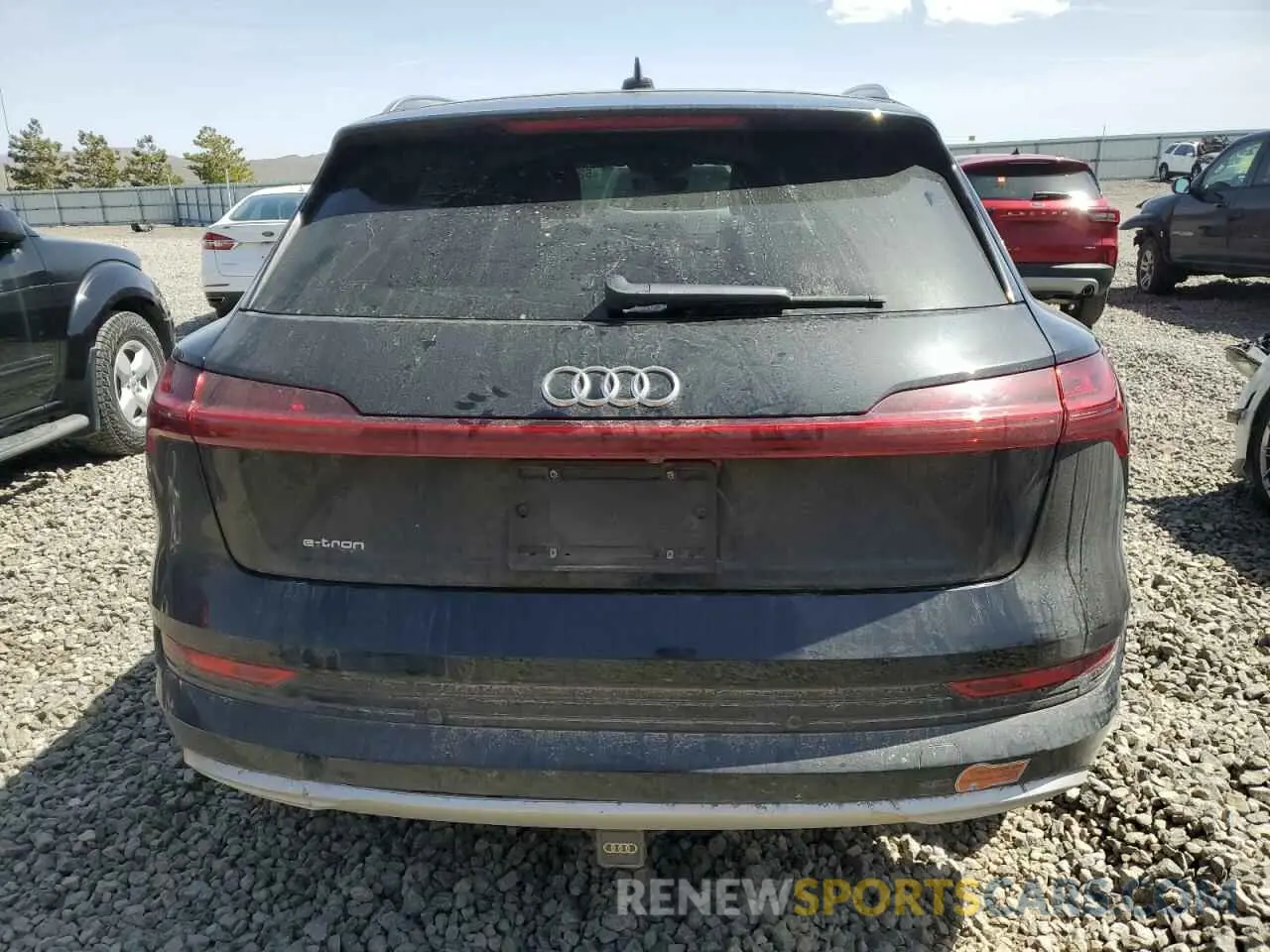 6 Фотография поврежденного автомобиля WA1LAAGE5KB014477 AUDI E-TRON 2019