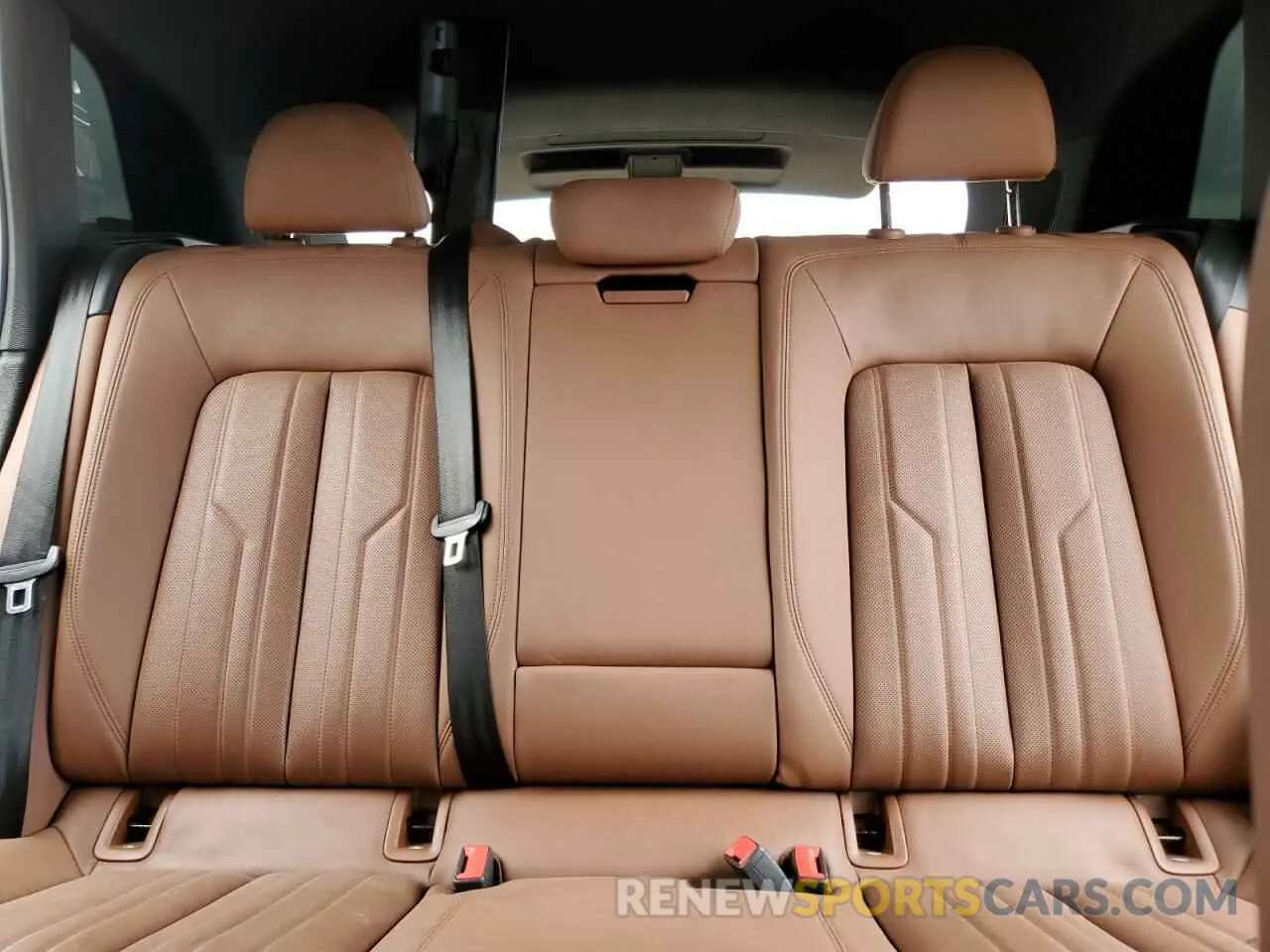 10 Photograph of a damaged car WA1LAAGE5KB022305 AUDI E-TRON 2019