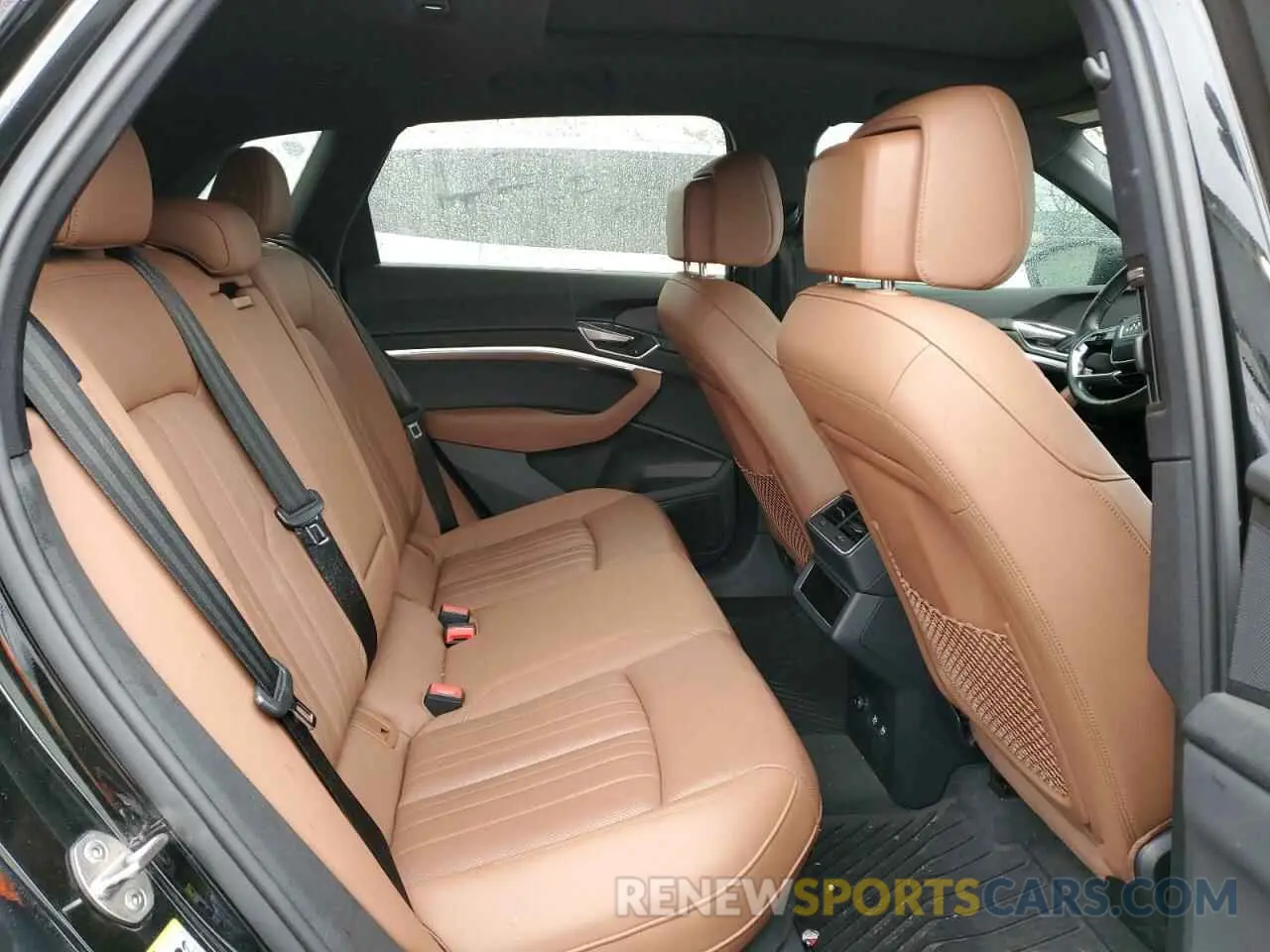 11 Photograph of a damaged car WA1LAAGE8KB021441 AUDI E-TRON 2019