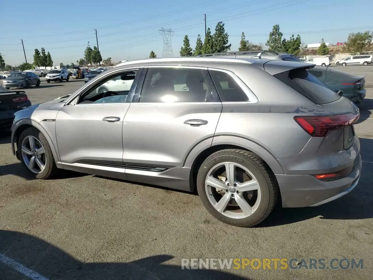 2 Фотография поврежденного автомобиля WA1LAAGE9KB022632 AUDI E-TRON 2019
