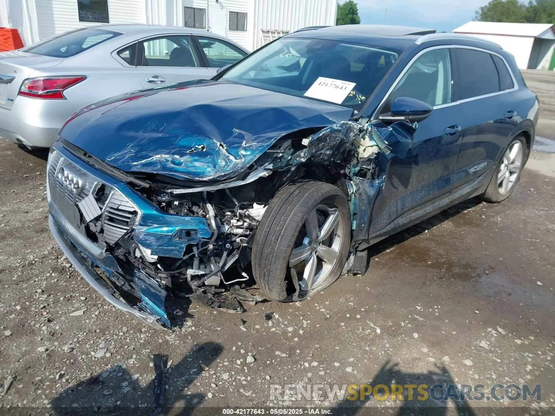 2 Фотография поврежденного автомобиля WA1LAAGE9KB024865 AUDI E-TRON 2019