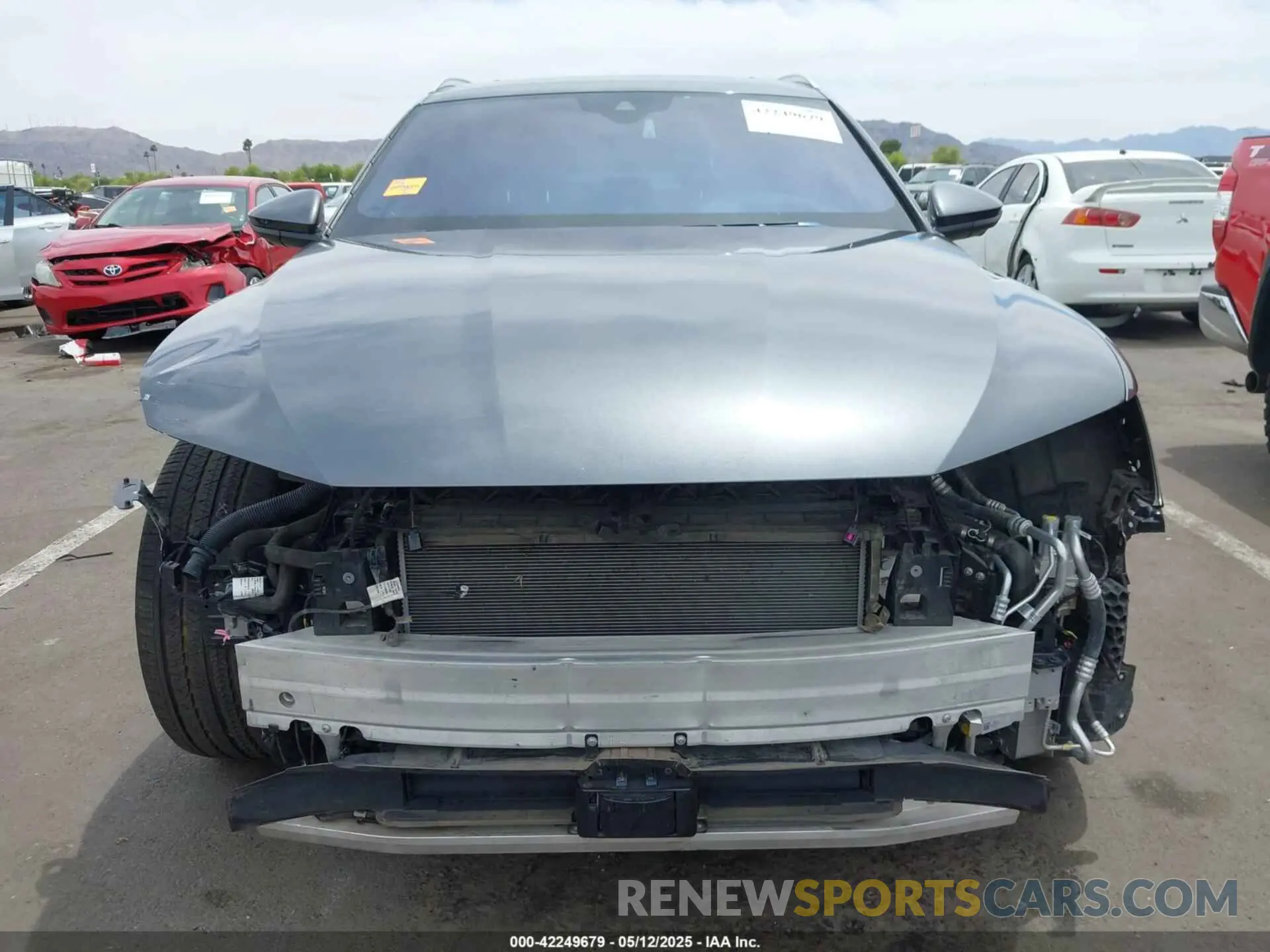 13 Photograph of a damaged car WA1VAAGE2KB008399 AUDI E-TRON 2019