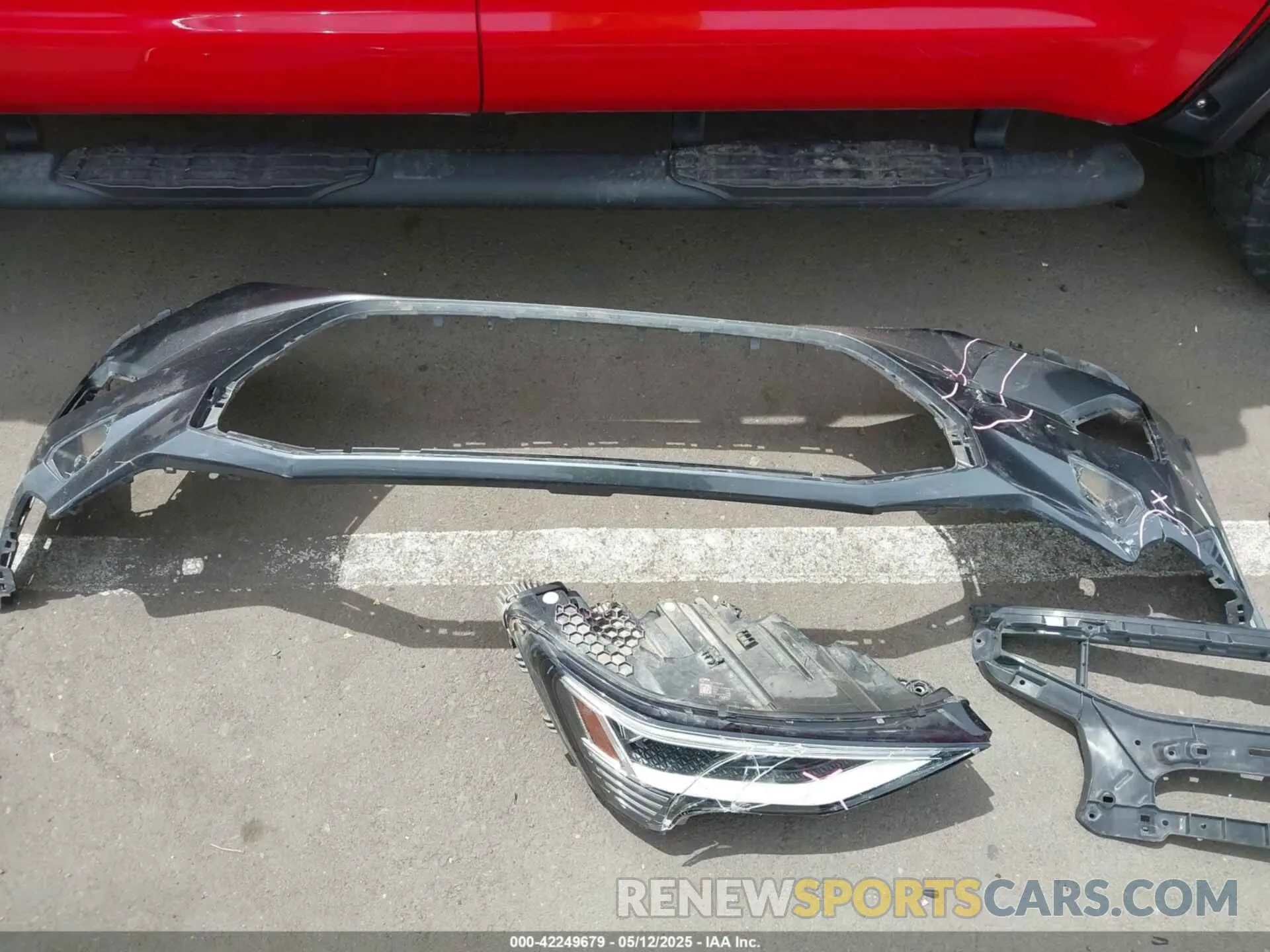 21 Photograph of a damaged car WA1VAAGE2KB008399 AUDI E-TRON 2019
