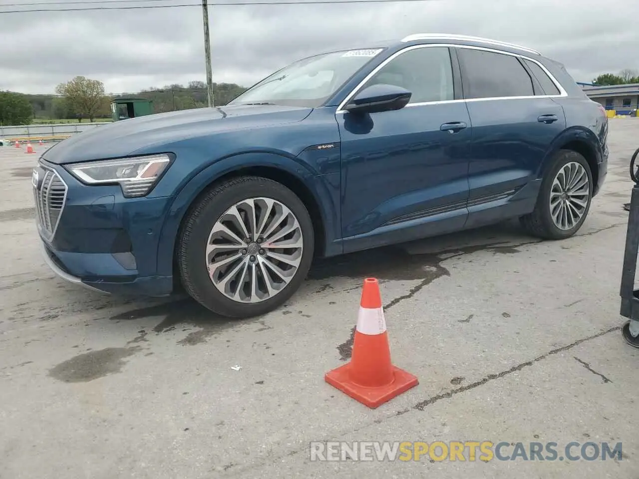 1 Фотография поврежденного автомобиля WA1VAAGE2KB025123 AUDI E-TRON 2019