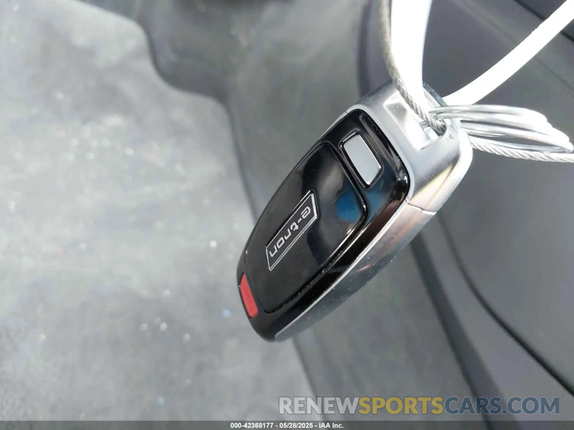 11 Фотография поврежденного автомобиля WA1VAAGE7KB005479 AUDI E-TRON 2019