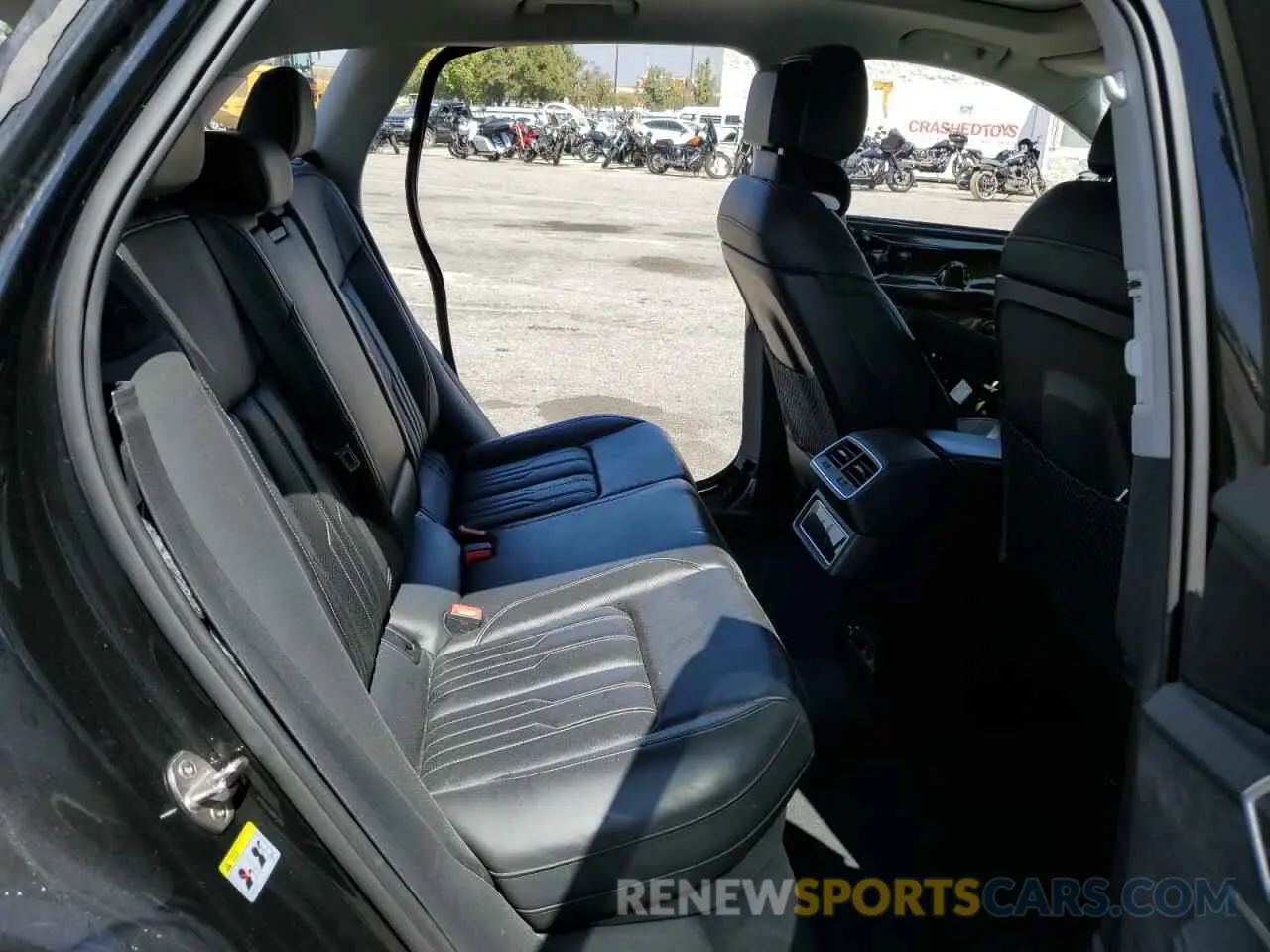 10 Photograph of a damaged car WA1VAAGE8KB022453 AUDI E-TRON 2019