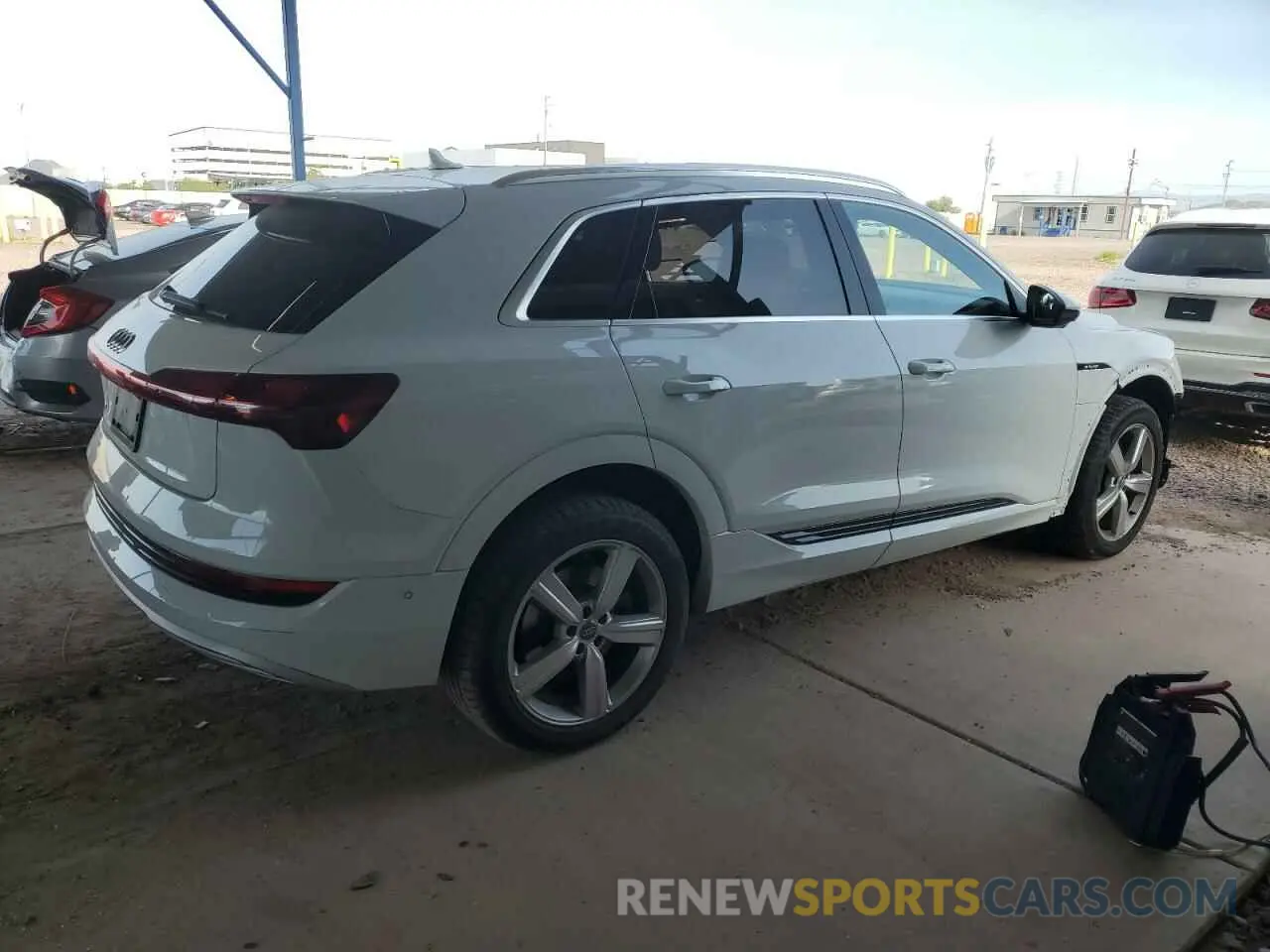 3 Photograph of a damaged car WA1VAAGEXKB014256 AUDI E-TRON 2019