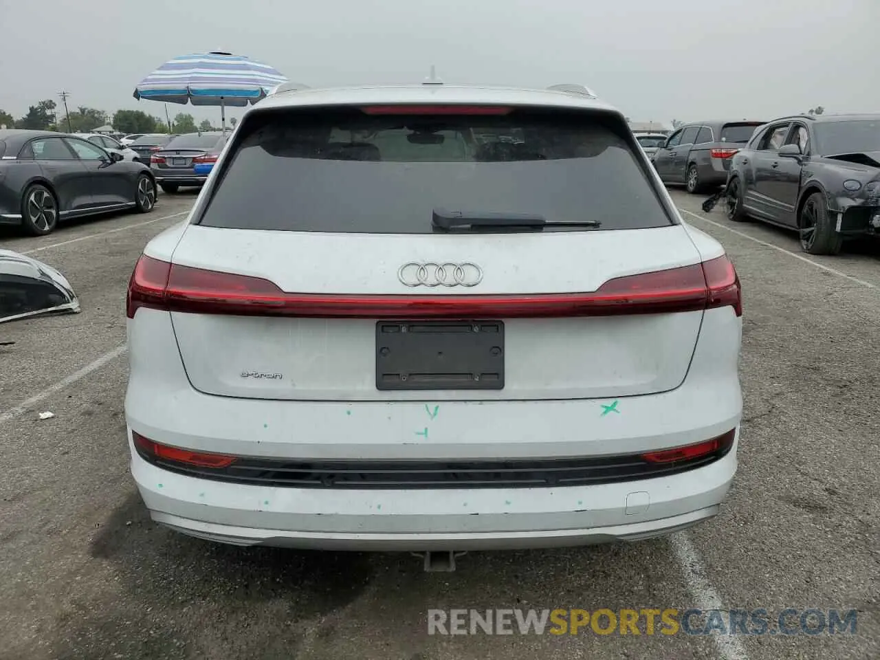 6 Photograph of a damaged car WA1VABGE1KB021716 AUDI E-TRON 2019
