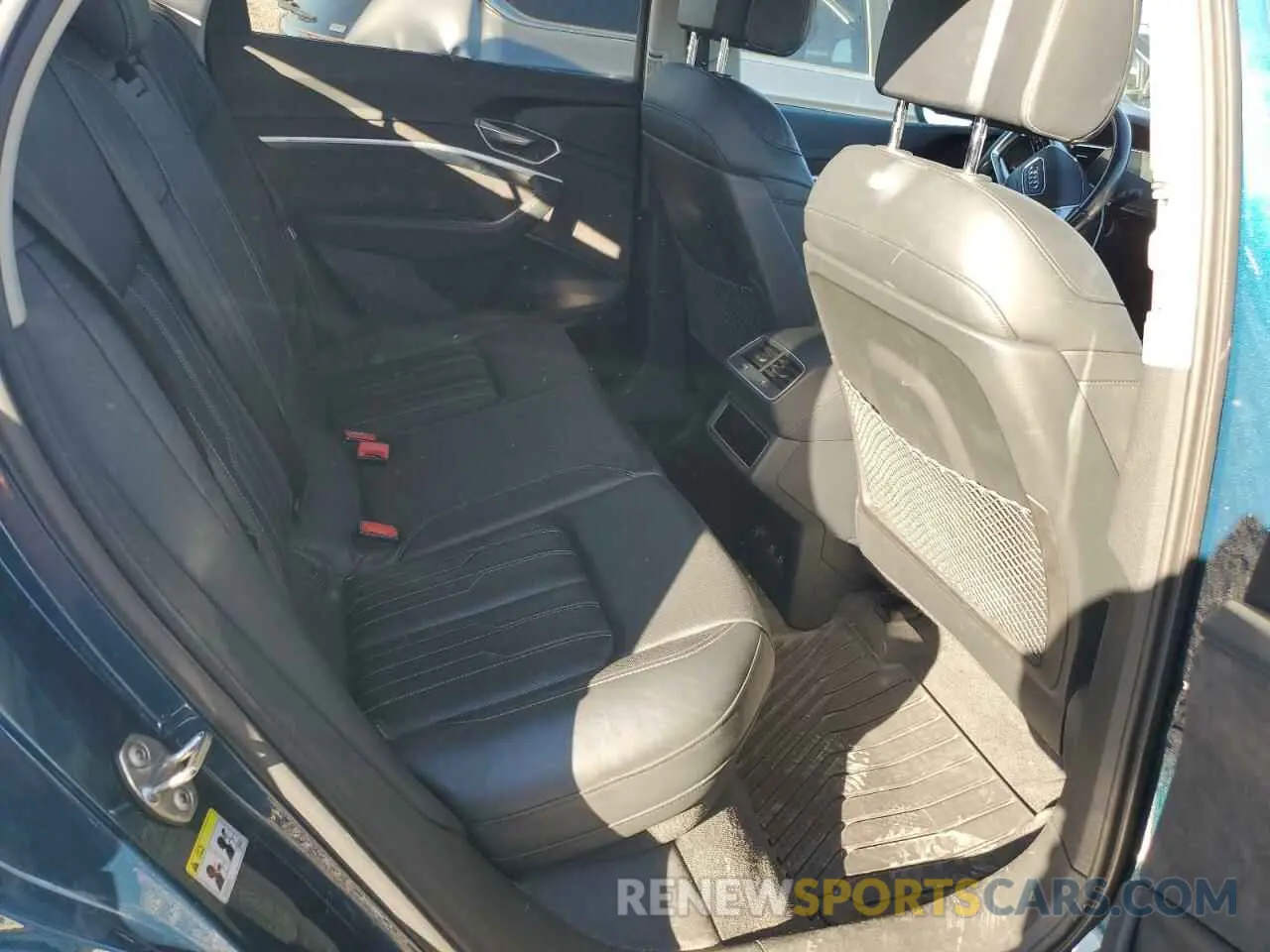 10 Фотография поврежденного автомобиля WA1VABGE3KB017294 AUDI E-TRON 2019