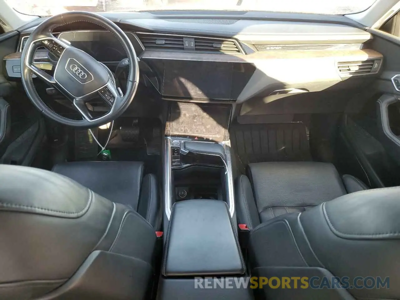 8 Фотография поврежденного автомобиля WA1VABGE3KB017294 AUDI E-TRON 2019