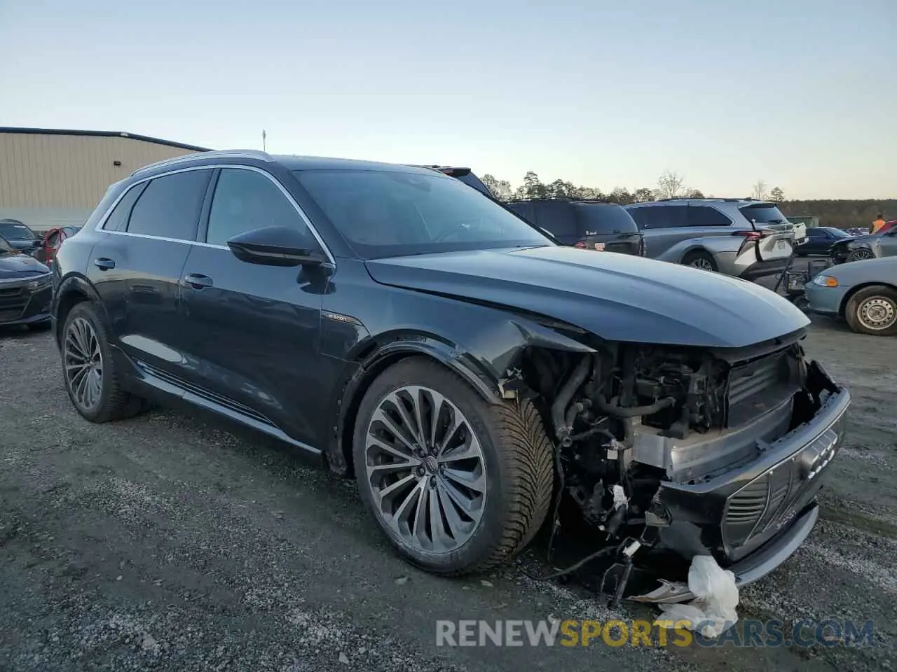 4 Фотография поврежденного автомобиля WA1VABGE4KB022164 AUDI E-TRON 2019