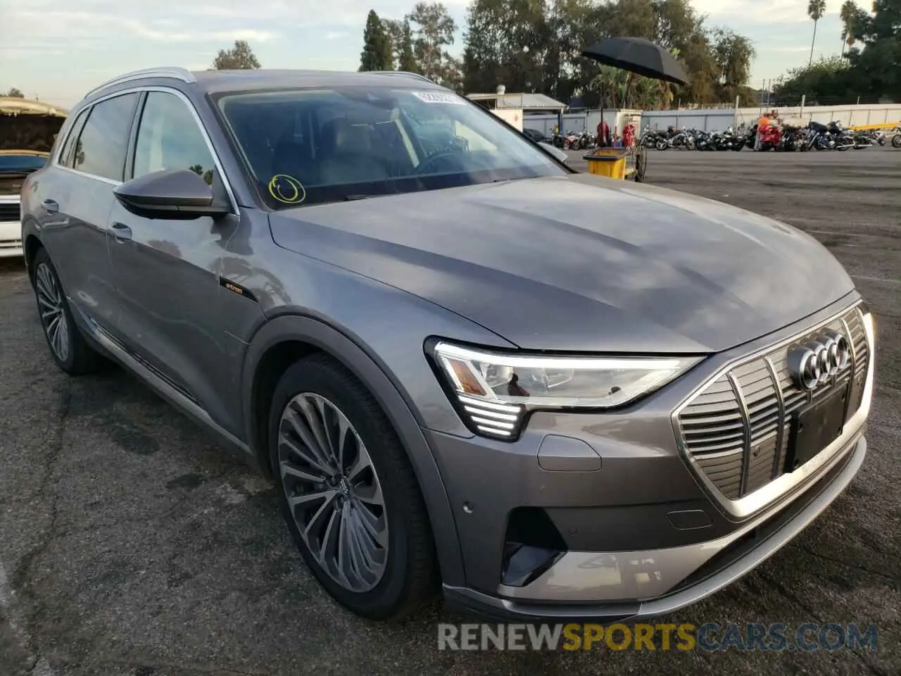 1 Фотография поврежденного автомобиля WA1VABGE4KB022620 AUDI E-TRON 2019