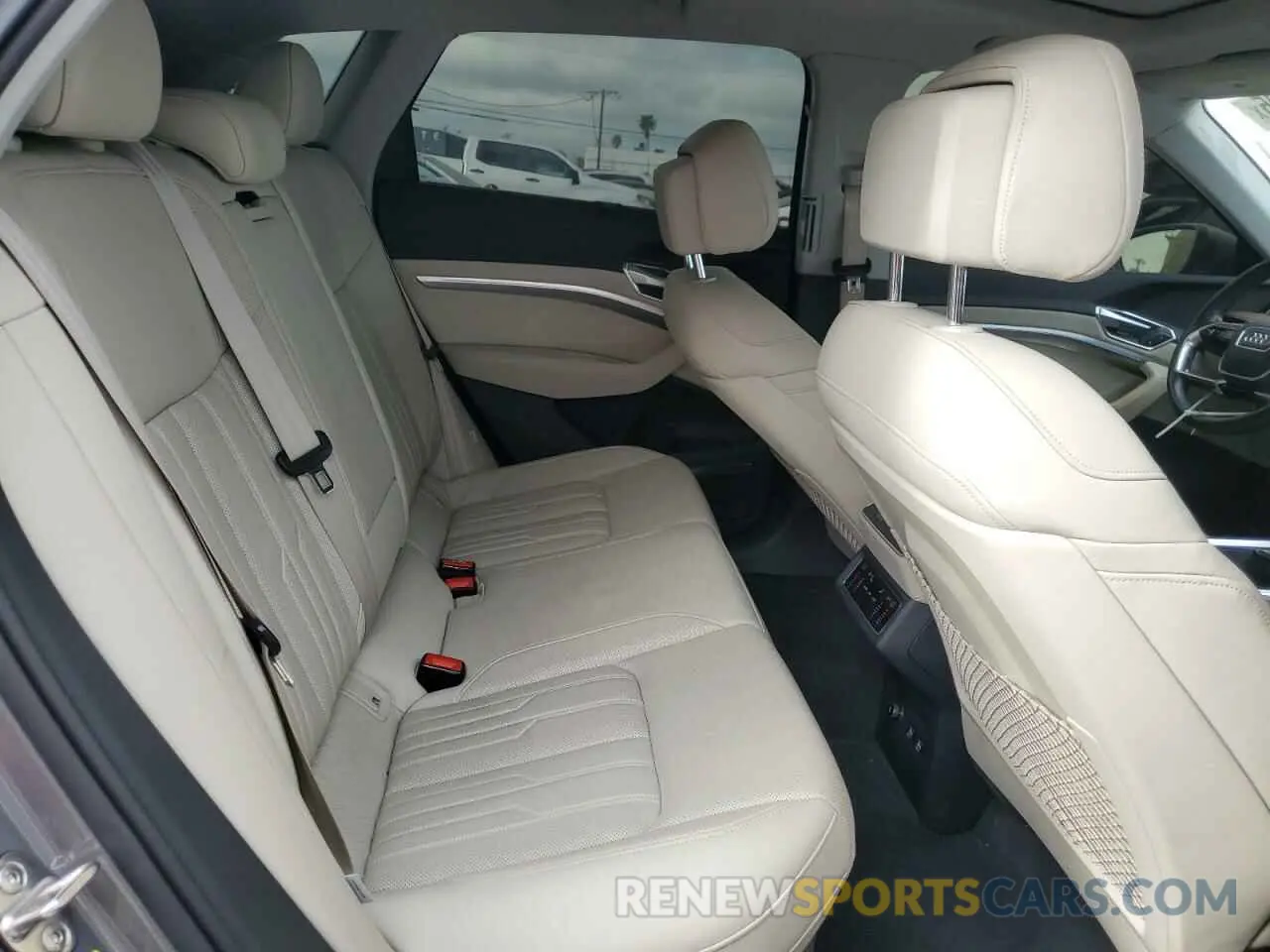 11 Фотография поврежденного автомобиля WA1VABGE6KB013000 AUDI E-TRON 2019