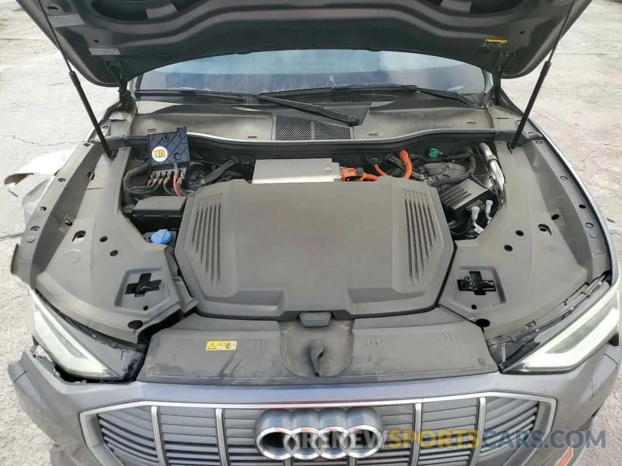 13 Фотография поврежденного автомобиля WA1VABGE6KB013000 AUDI E-TRON 2019