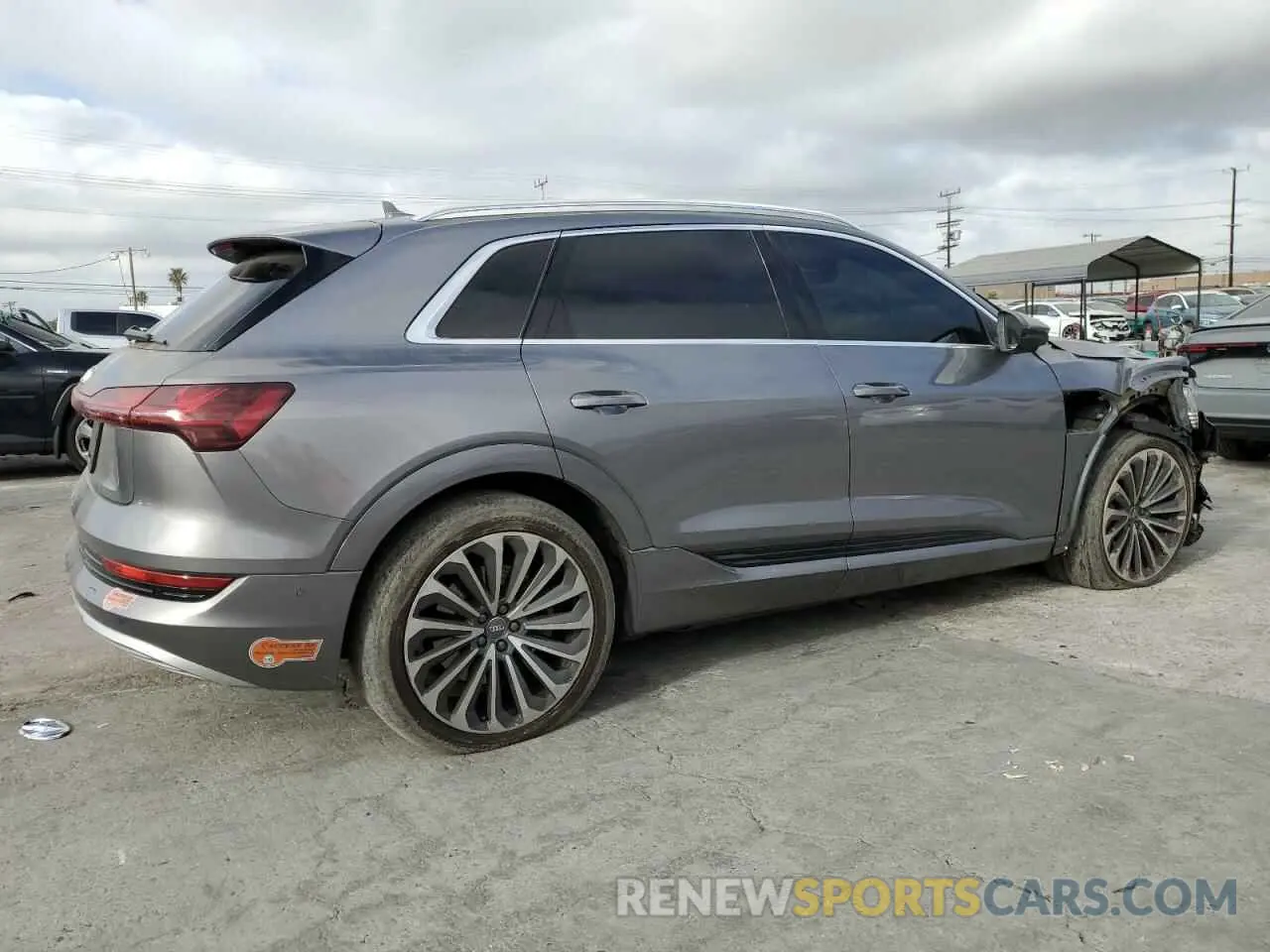 3 Фотография поврежденного автомобиля WA1VABGE6KB013000 AUDI E-TRON 2019